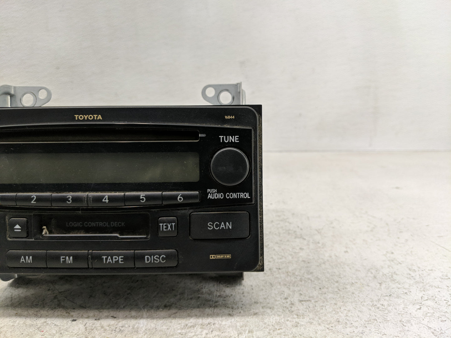 2003-2005 Toyota Rav4 Radio AM FM Cd Player Receiver Replacement P/N:86120-2B761 Fits Fits 2003 2004 2005 OEM Used Auto Part