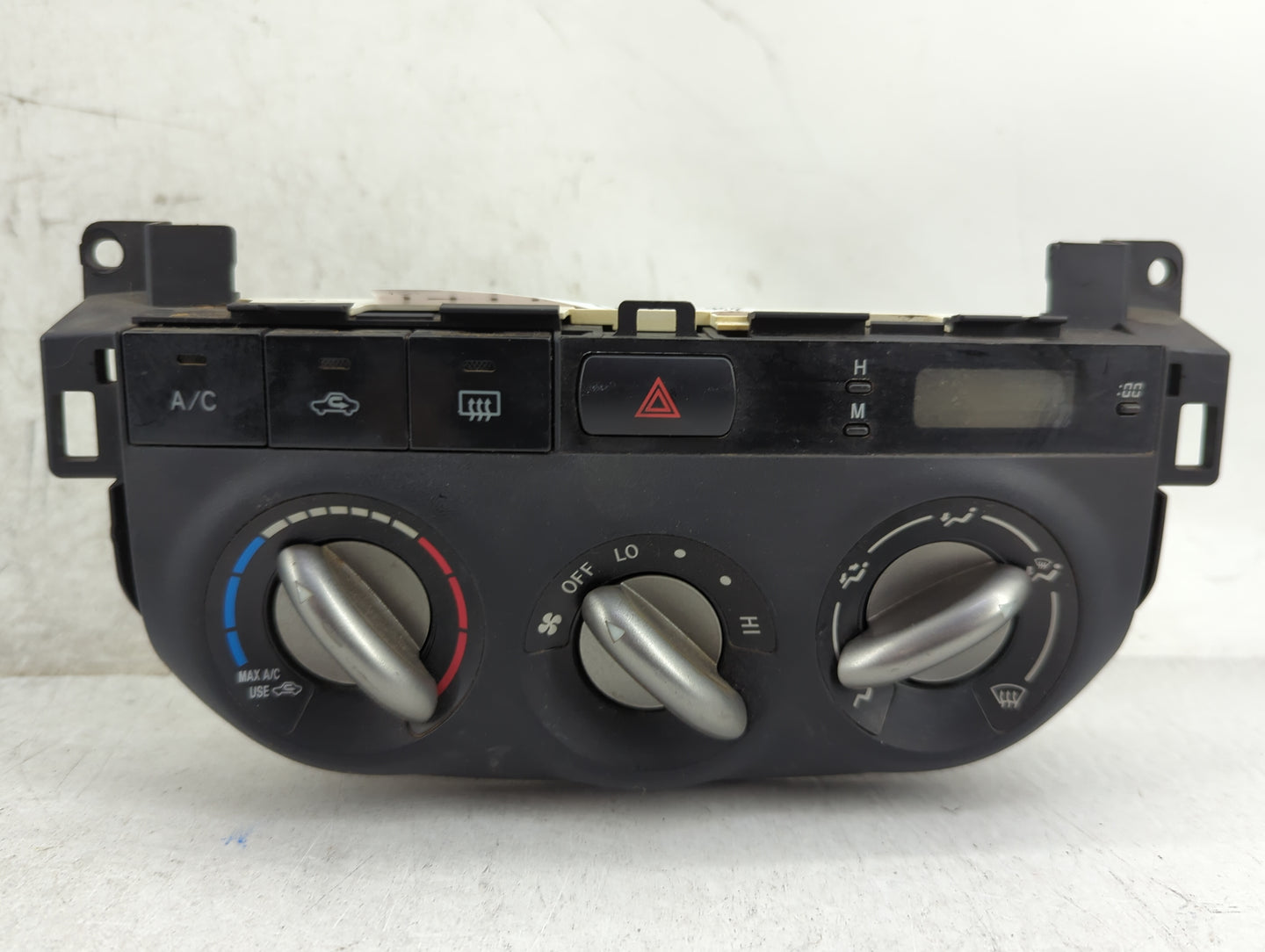 2004-2005 Toyota Rav4 Climate Control Module Temperature AC/Heater Replacement P/N:4559112050 Fits Fits 2004 2005 OEM Used A