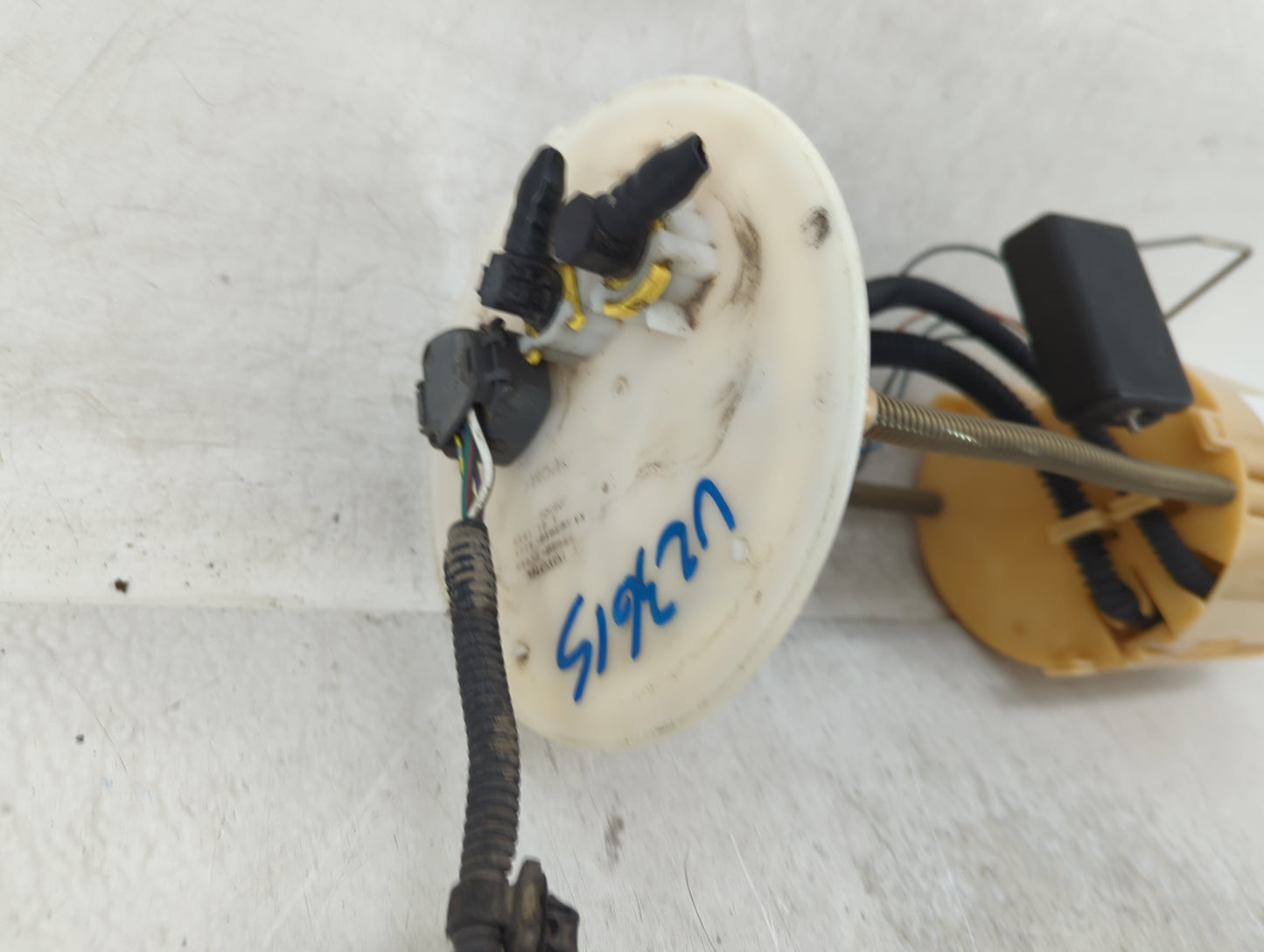 2005-2007 Toyota Sequoia Electrical Gas Fuel Pump Assembly - Oemusedautoparts1.com