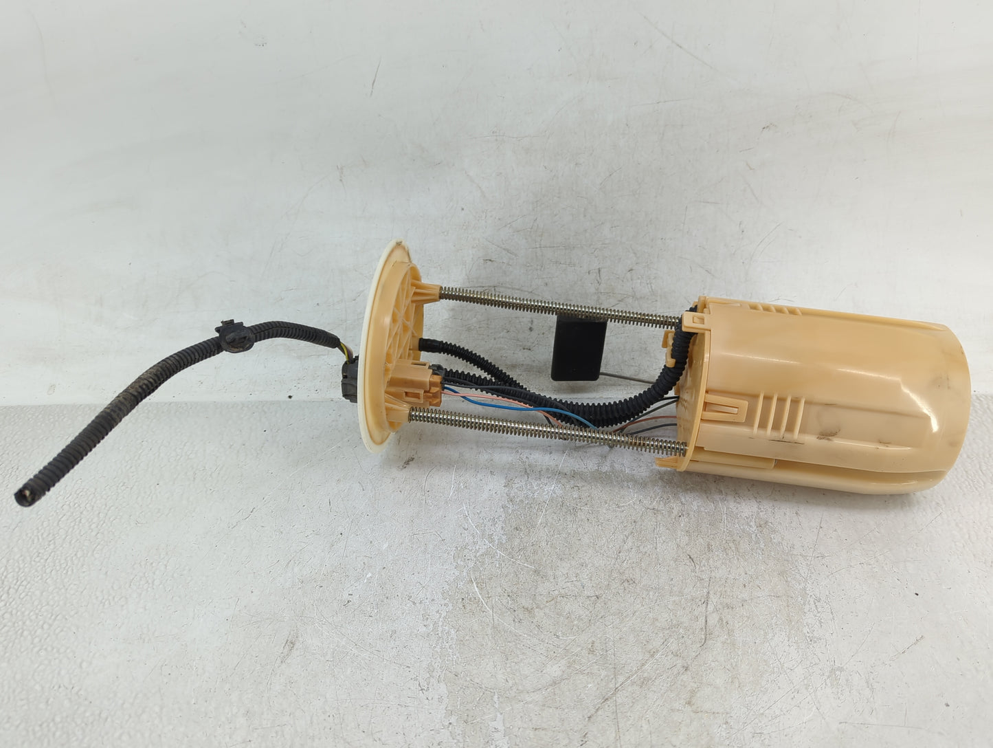 2005-2007 Toyota Sequoia Electrical Gas Fuel Pump Assembly - Oemusedautoparts1.com