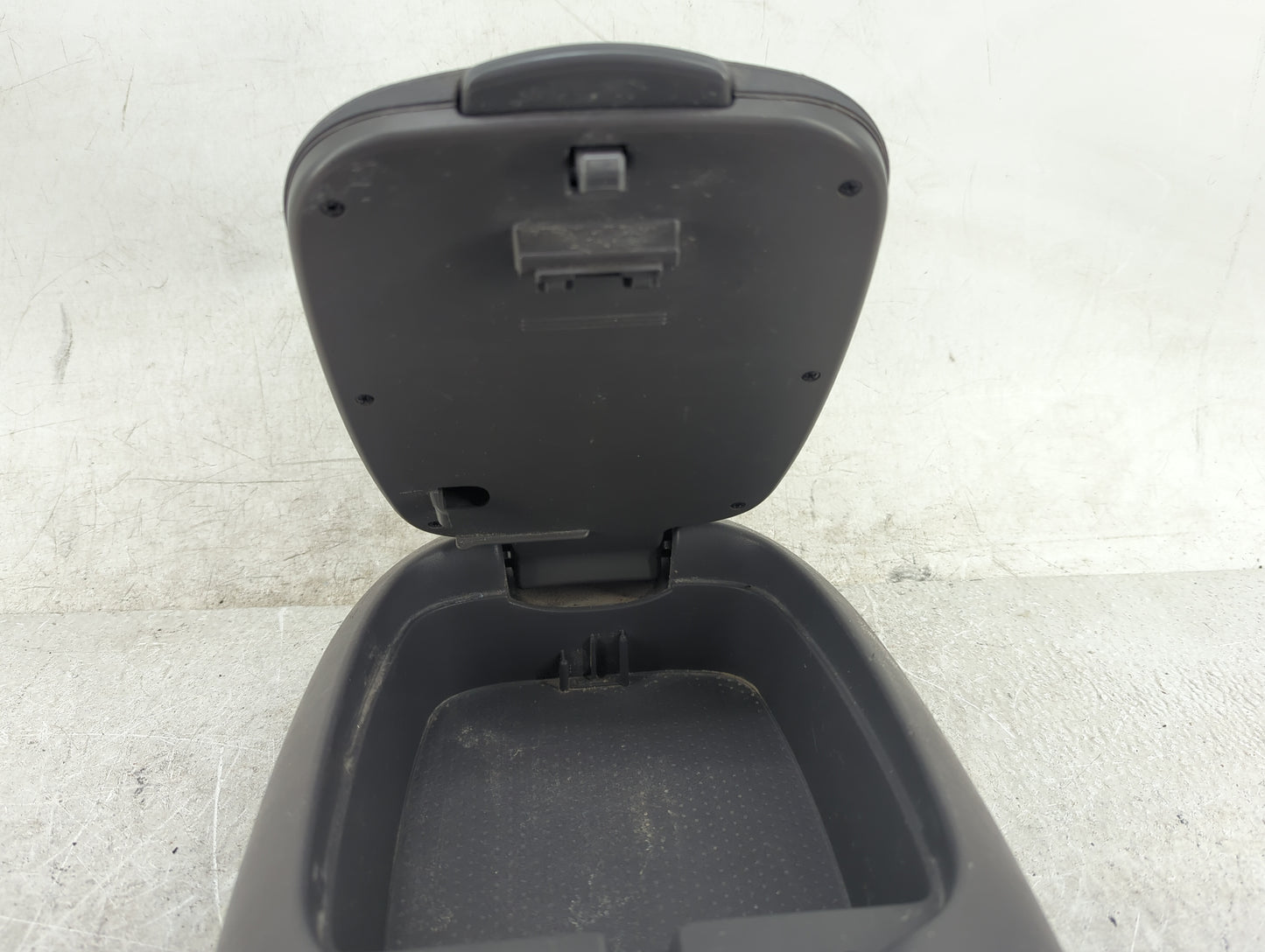 2005 Toyota Sequoia Center Console Armrest Cover Lid Fits OEM Used Auto Parts - Oemusedautoparts1.com