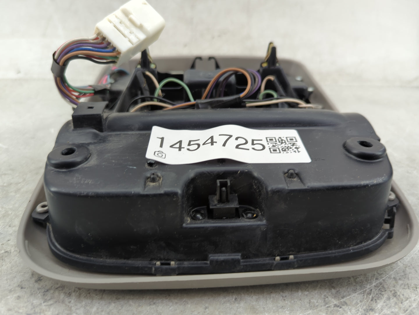 2005 Toyota Sequoia Overhead Roof Console - Oemusedautoparts1.com