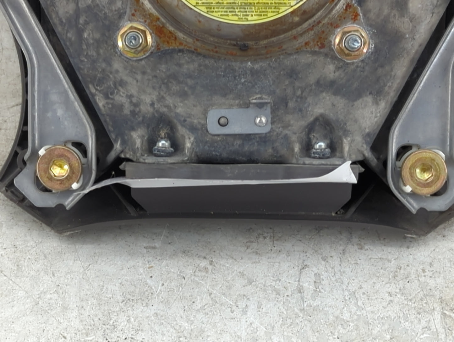 2005 Toyota Sequoia Air Bag Driver Left Steering Wheel Mounted - Oemusedautoparts1.com