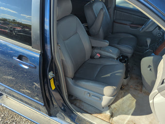 compare product 2005-2005 Toyota Sienna Passenger Front Seat Oem 1174634