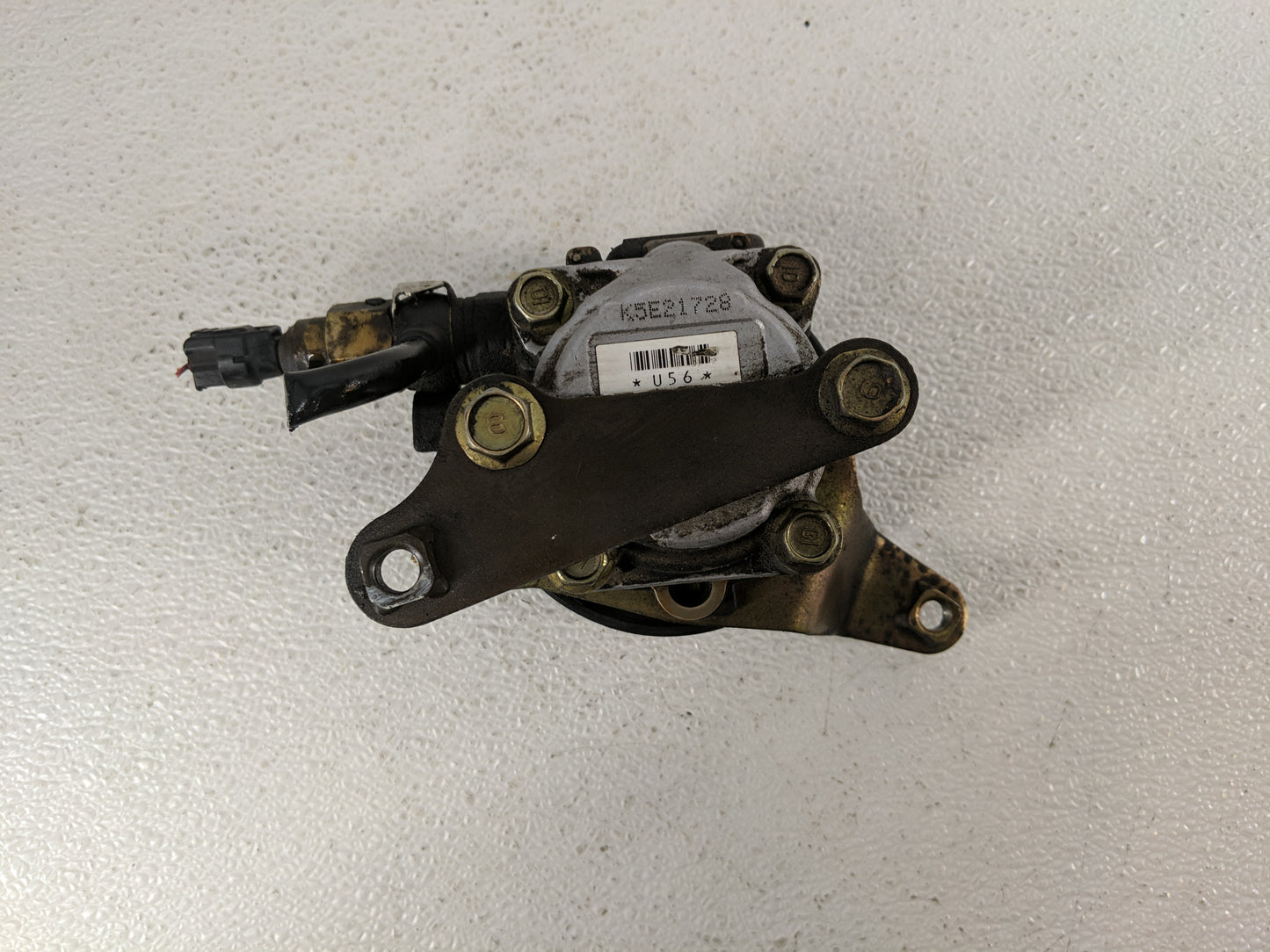 2004-2006 Toyota Sienna Power Steering Column Pump Oem - Oemusedautoparts1.com