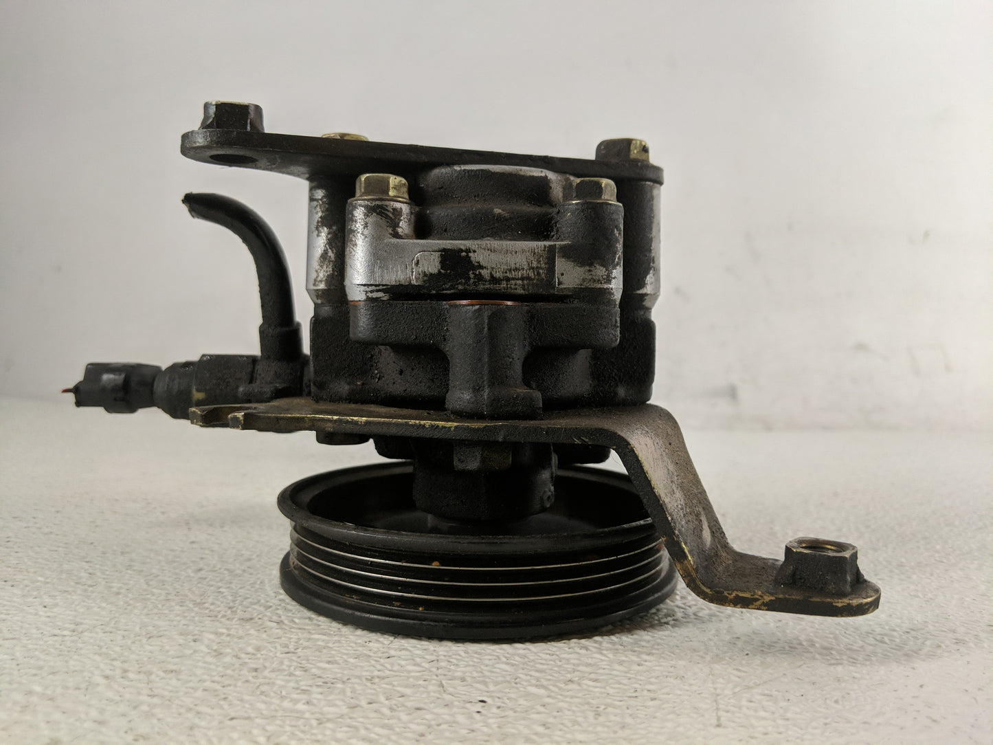 2004-2006 Toyota Sienna Power Steering Column Pump Oem - Oemusedautoparts1.com