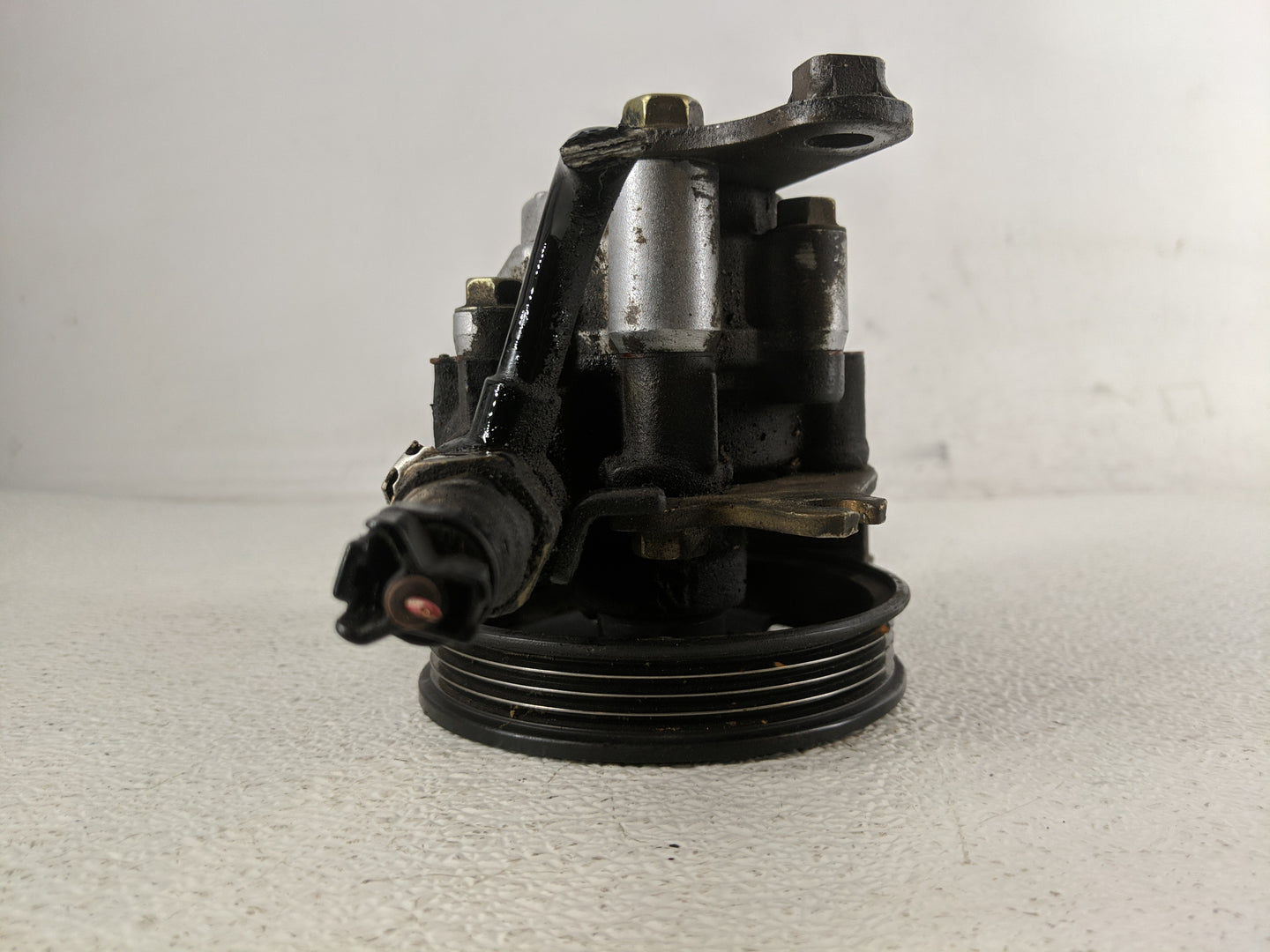 2004-2006 Toyota Sienna Power Steering Column Pump Oem - Oemusedautoparts1.com
