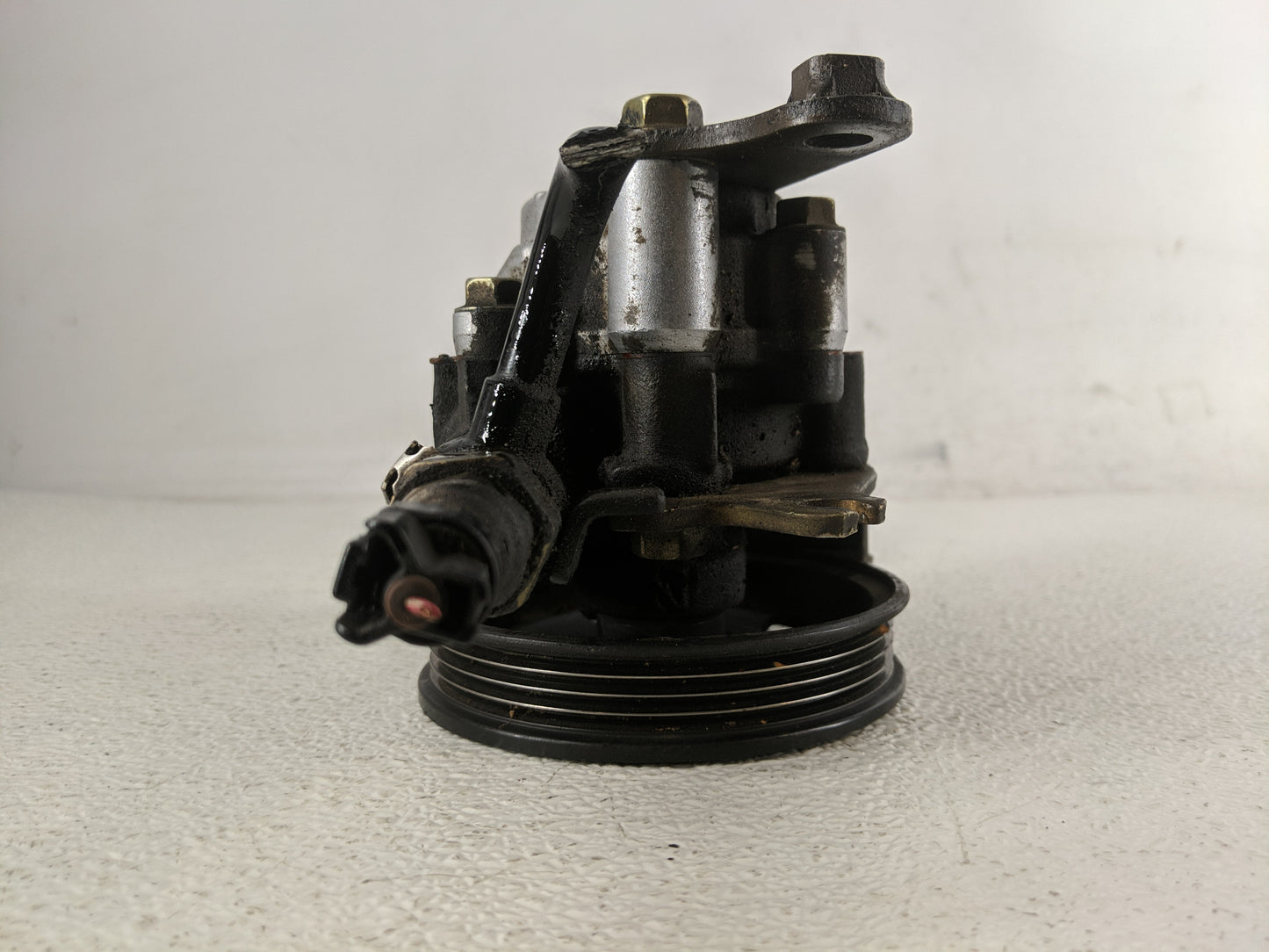 2004-2006 Toyota Sienna Power Steering Column Pump Oem - Oemusedautoparts1.com
