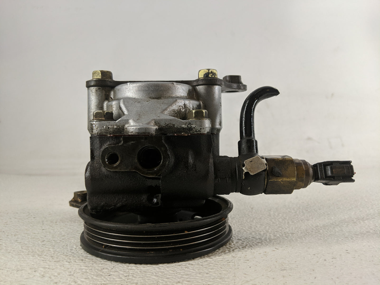 2004-2006 Toyota Sienna Power Steering Column Pump Oem - Oemusedautoparts1.com