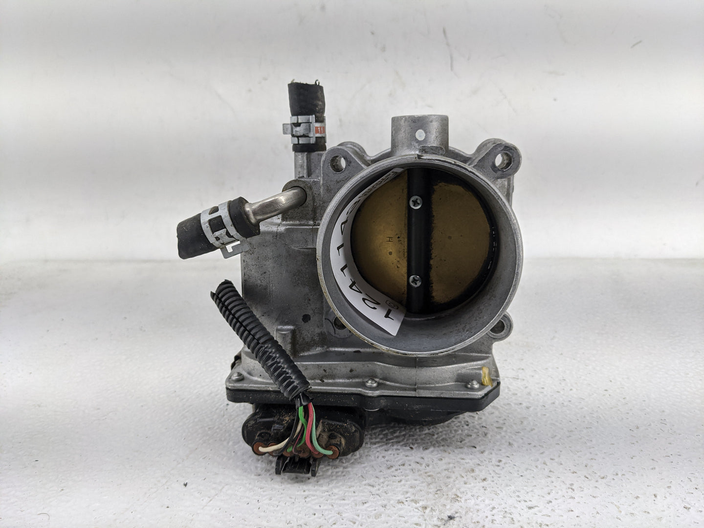 2004-2006 Toyota Sienna Throttle Body Fits Fits 2003 2004 2005 2006 2007 2008 2009 2010 OEM Used Auto Parts - Oemusedautopar