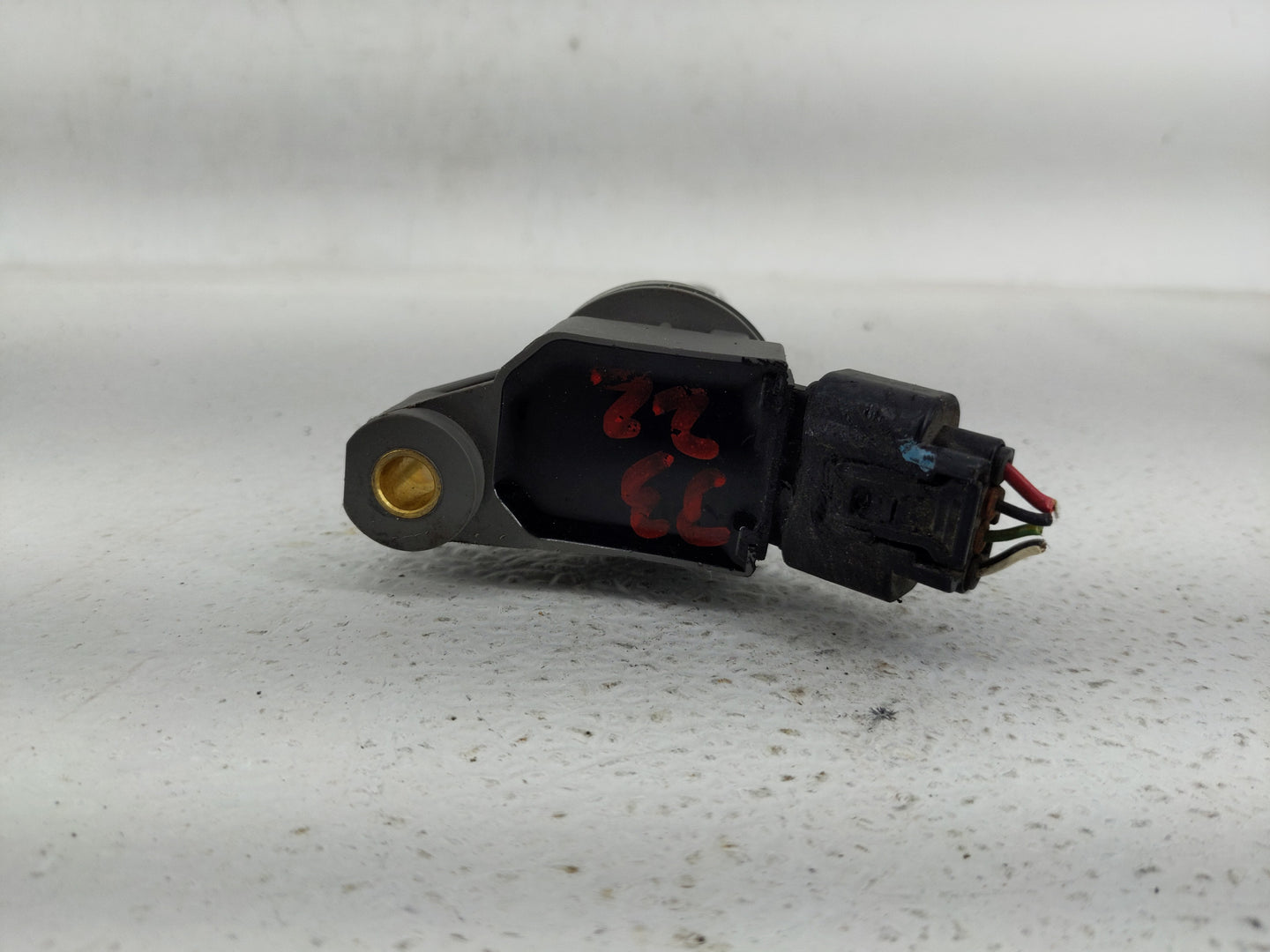 2004-2006 Toyota Sienna Ignition Coil Igniter Pack - Oemusedautoparts1.com