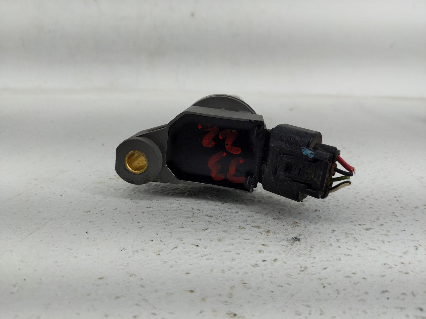 2004-2006 Toyota Sienna Ignition Coil Igniter Pack - Oemusedautoparts1.com