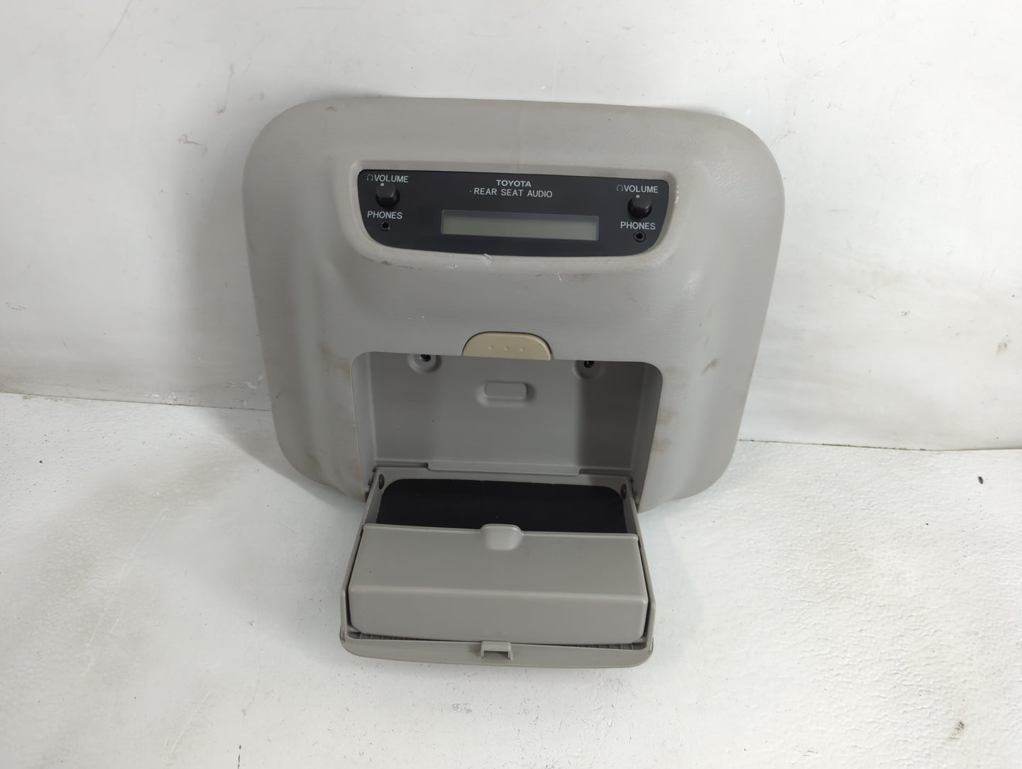 2005 Toyota Sienna Overhead Roof Console - Oemusedautoparts1.com