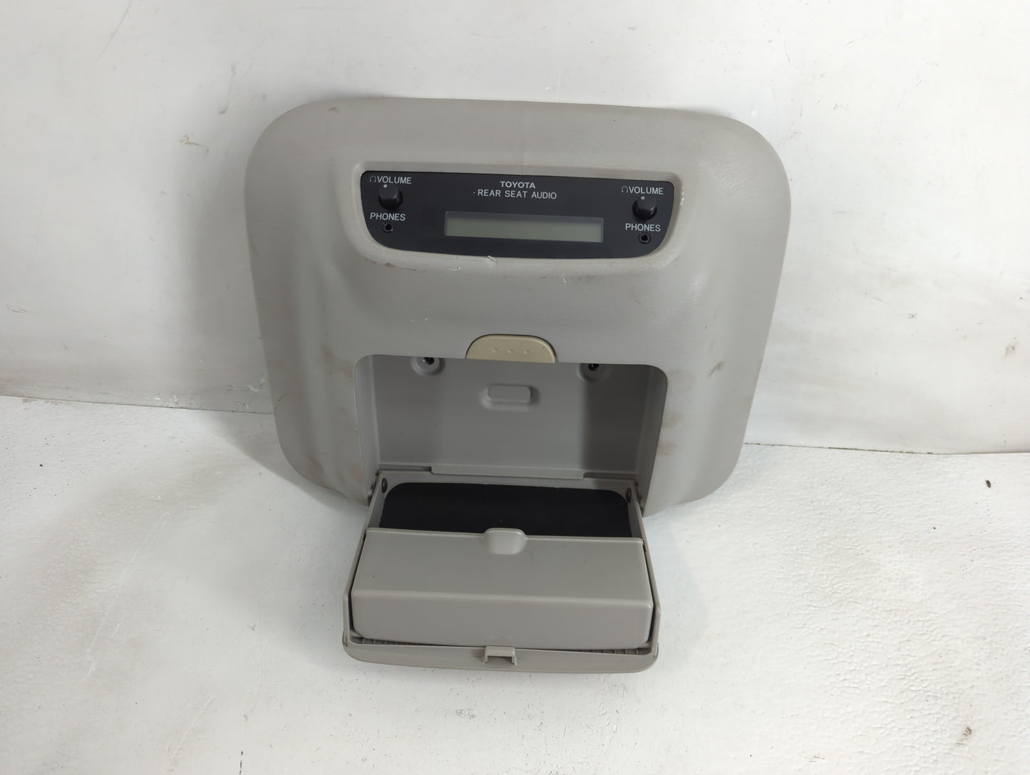 2005 Toyota Sienna Overhead Roof Console - Oemusedautoparts1.com