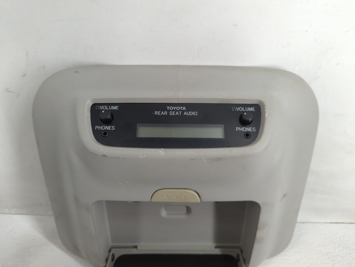 2005 Toyota Sienna Overhead Roof Console - Oemusedautoparts1.com