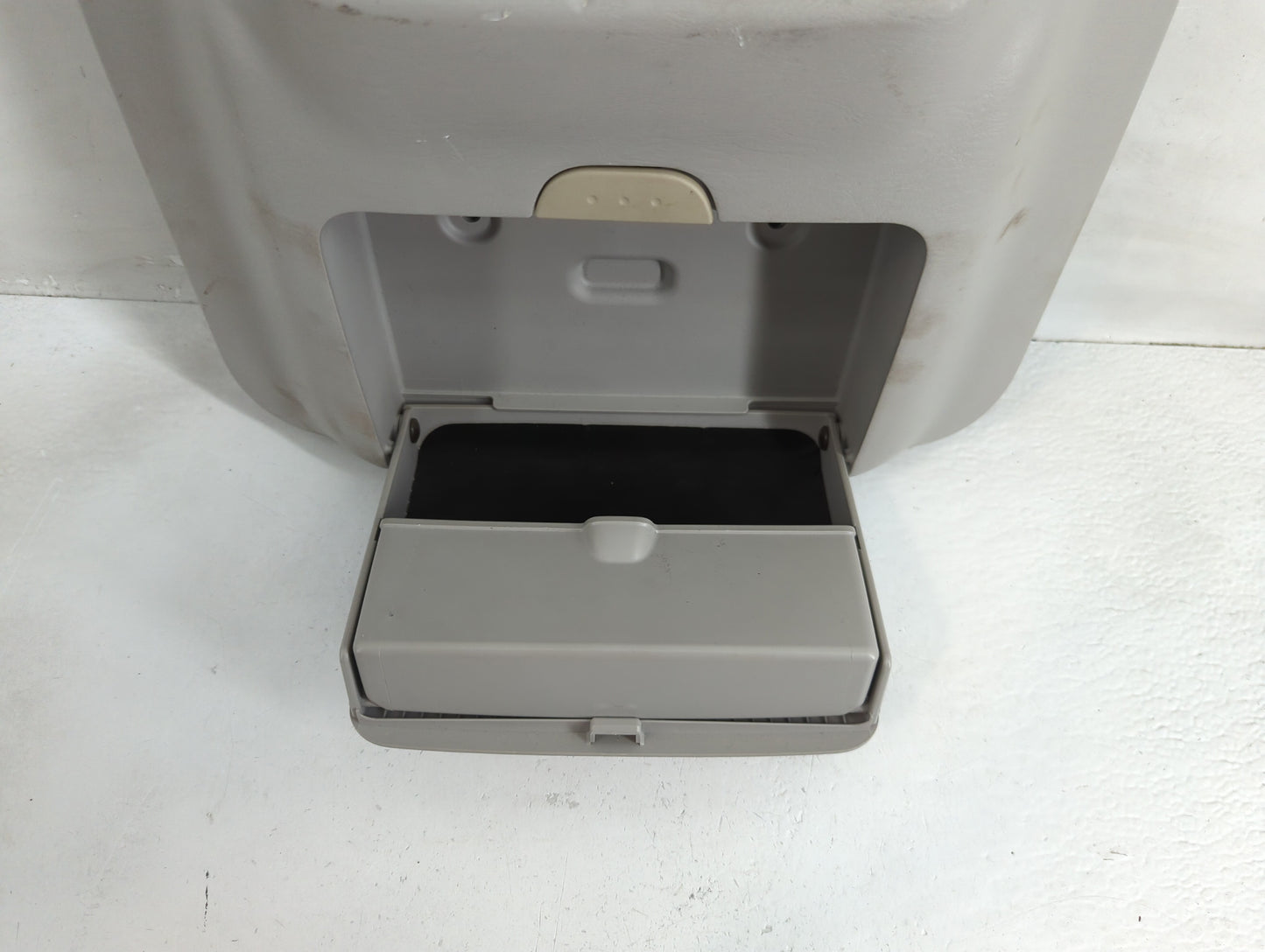 2005 Toyota Sienna Overhead Roof Console - Oemusedautoparts1.com