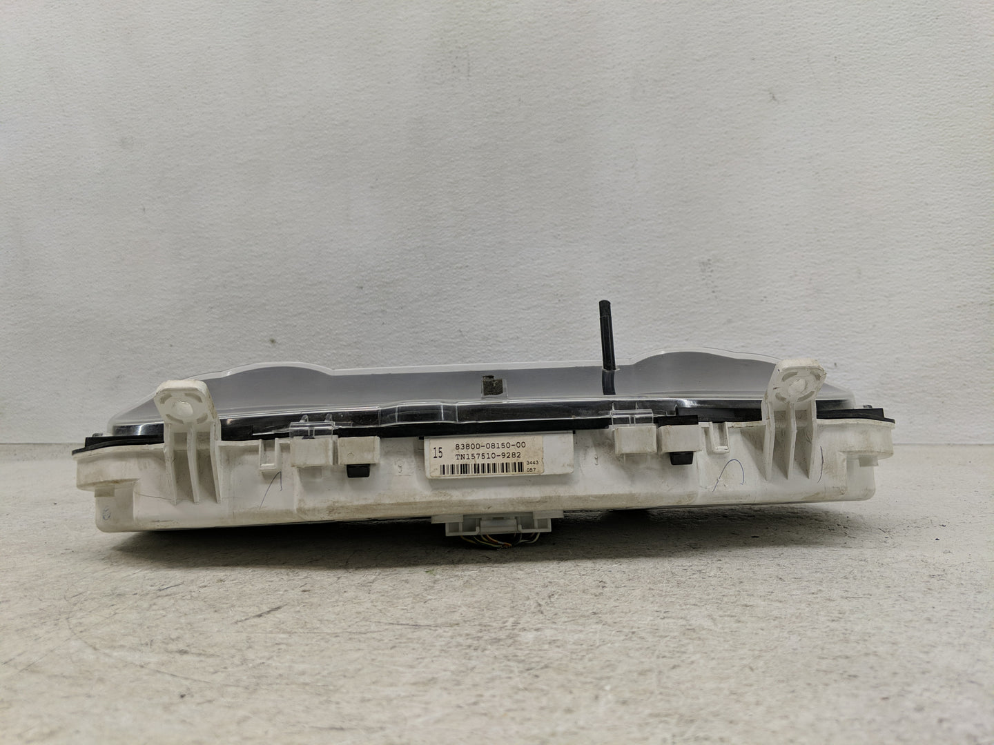 2004-2005 Toyota Sienna Instrument Cluster Speedometer Gauges P/N:83800-08150-00 Fits Fits 2004 2005 OEM Used Auto Parts - O