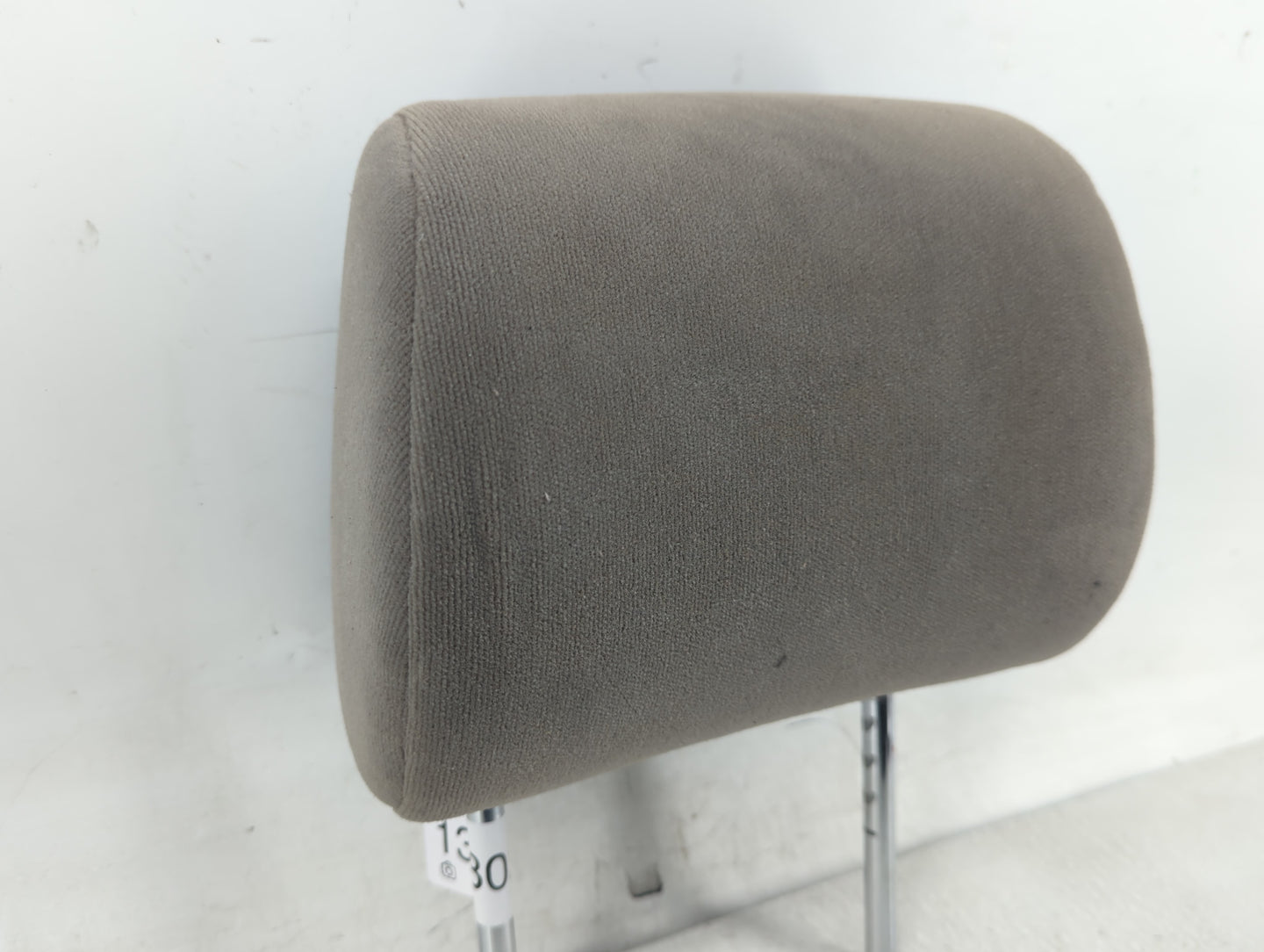 2005 Toyota Sienna Headrest Head Rest Front Driver Passenger Seat Fits OEM Used Auto Parts - Oemusedautoparts1.com