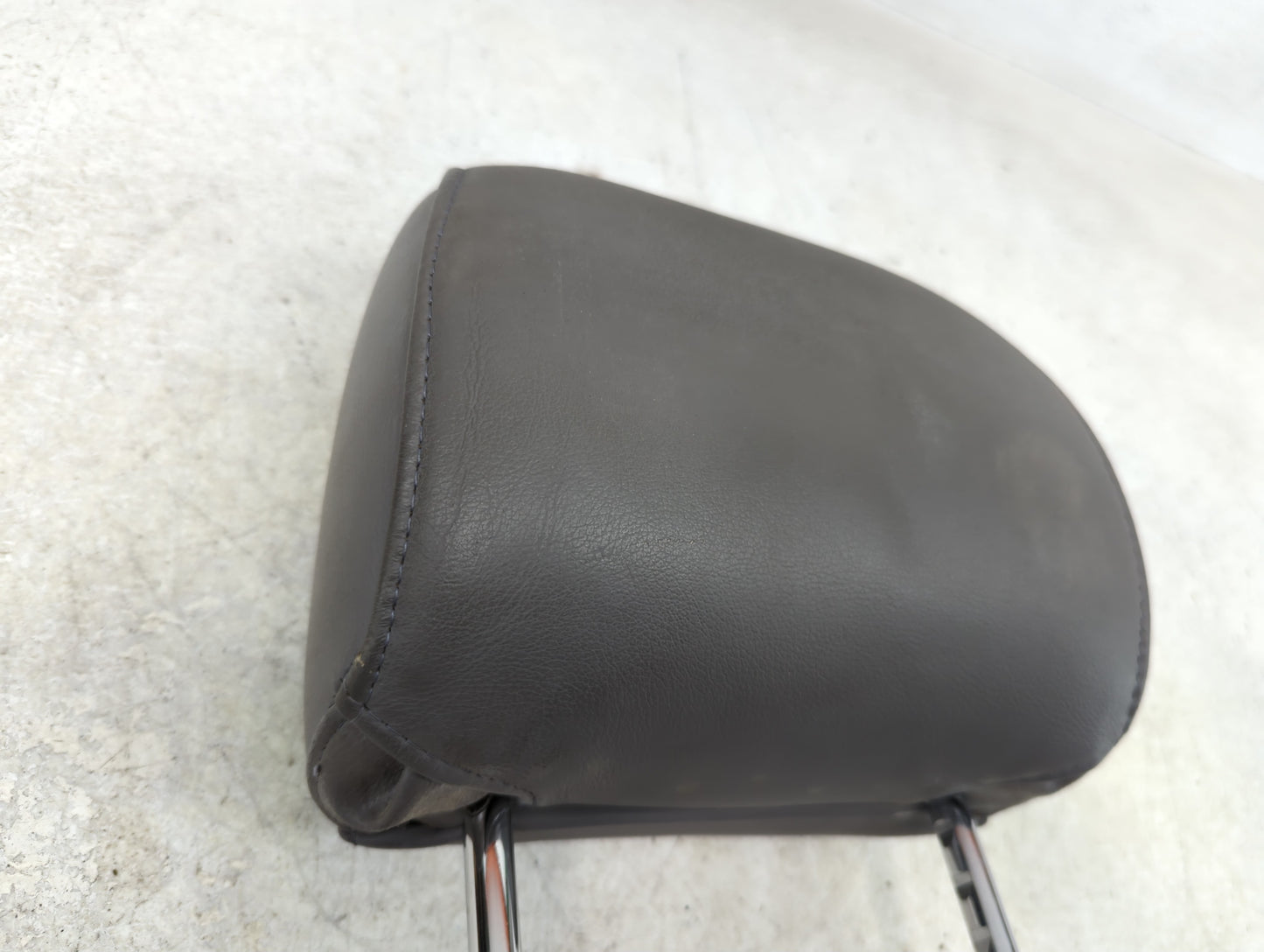 2005 Toyota Sienna Headrest Head Rest Front Driver Passenger Seat Fits OEM Used Auto Parts - Oemusedautoparts1.com