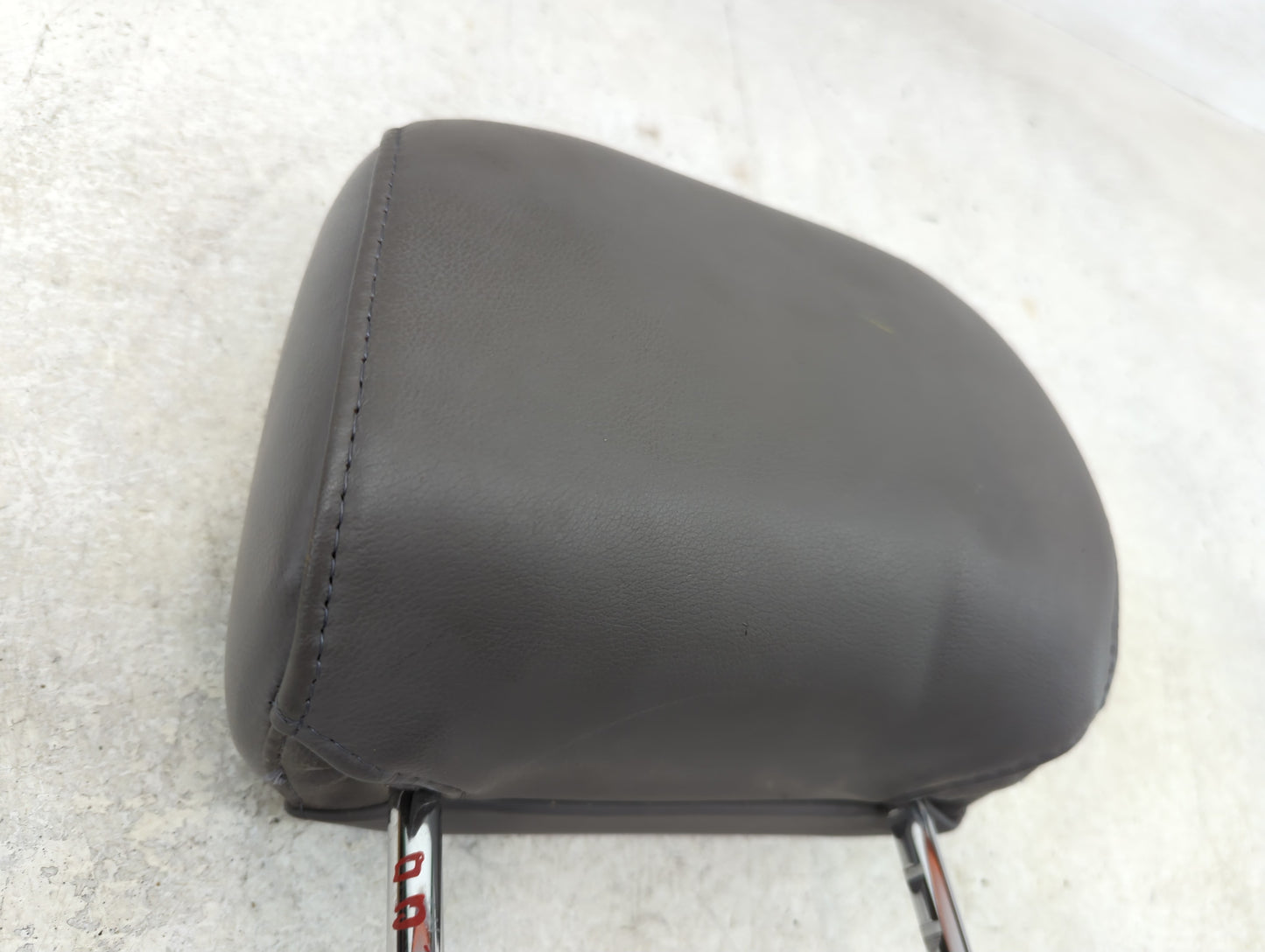 2005 Toyota Sienna Headrest Head Rest Rear Seat Fits OEM Used Auto Parts - Oemusedautoparts1.com
