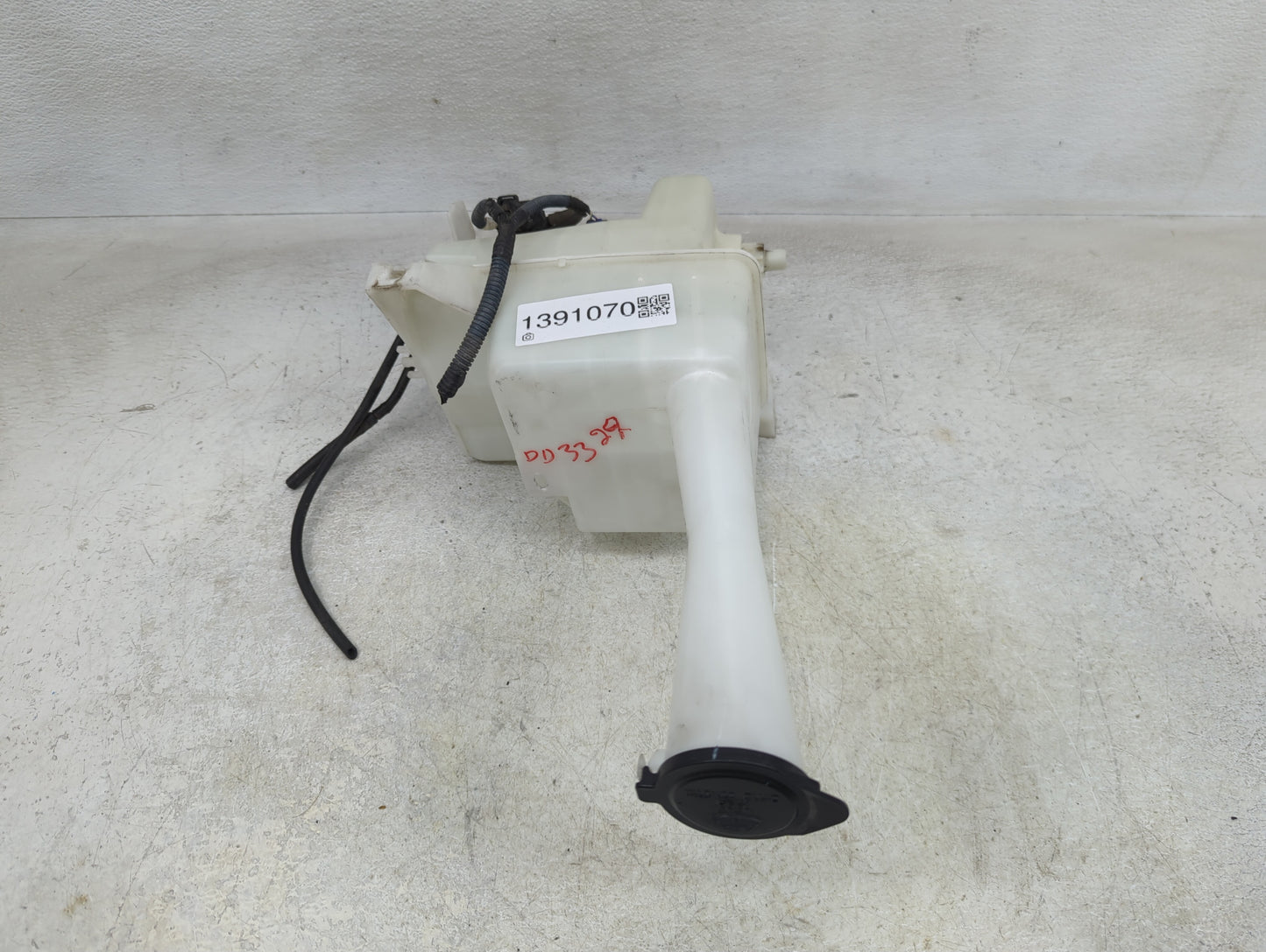 2004-2020 Toyota Sienna Windshield Washer Fluid Reservoir Bottle Oem - Oemusedautoparts1.com
