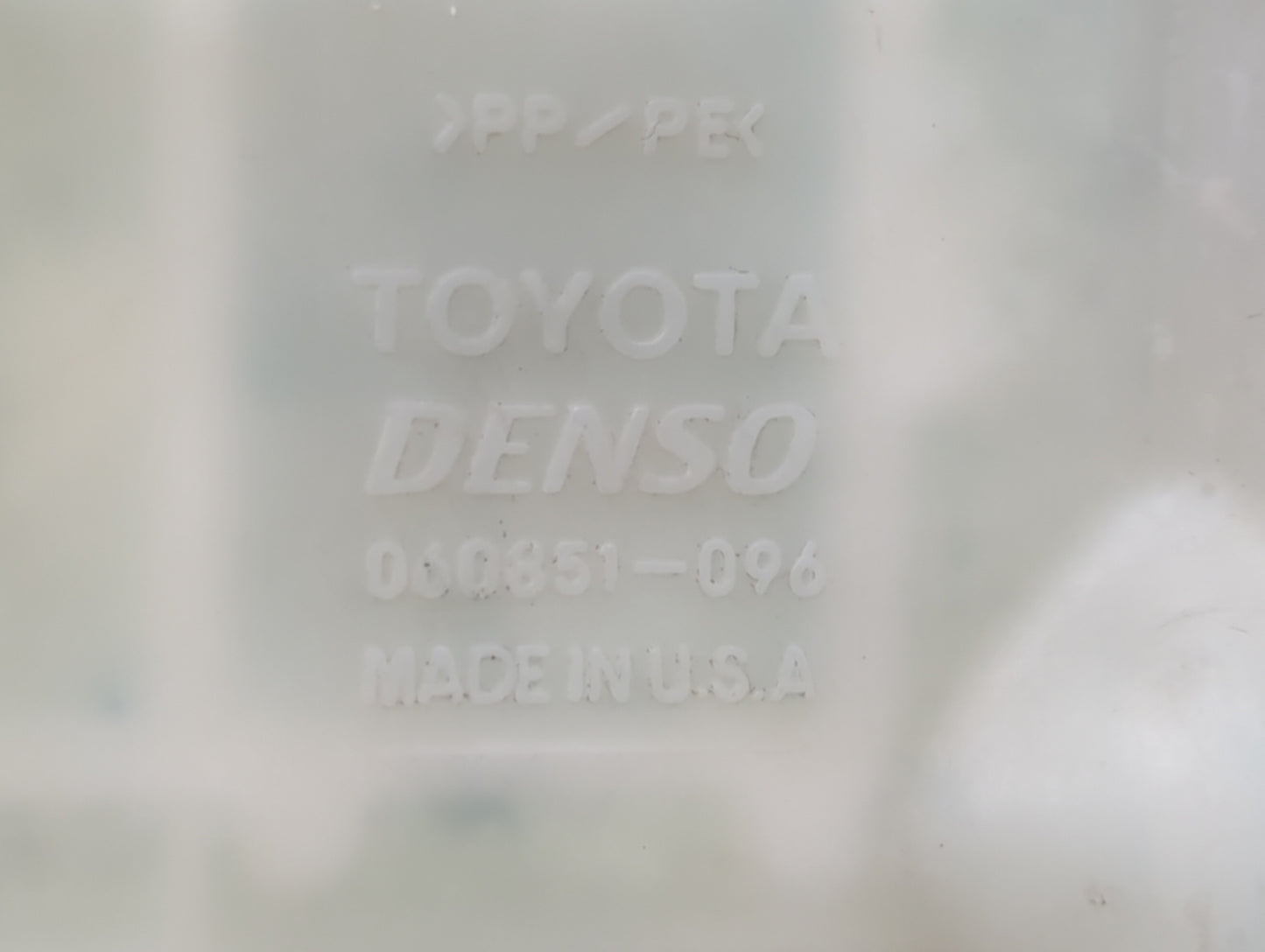 2004-2020 Toyota Sienna Windshield Washer Fluid Reservoir Bottle Oem - Oemusedautoparts1.com