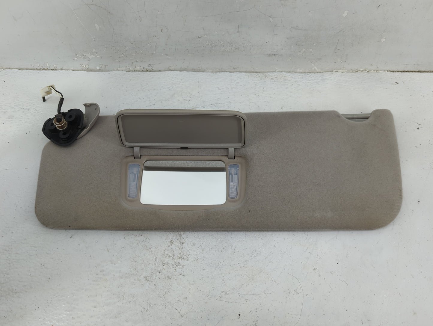 2005-2010 Toyota Sienna Sun Visor Shade Replacement Driver Left Mirror Fits Fits 2005 2006 2007 2008 2009 2010 OEM Used Auto