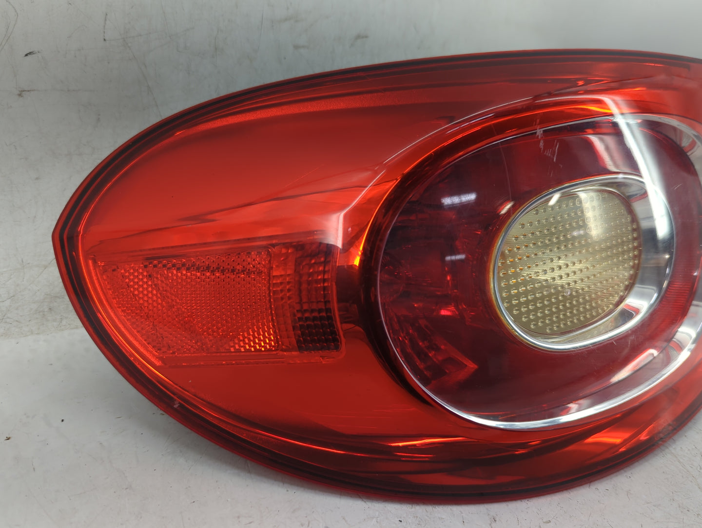 2004-2005 Toyota Sienna Tail Light Assembly Driver Left OEM Fits Fits 2004 2005 OEM Used Auto Parts - Oemusedautoparts1.com
