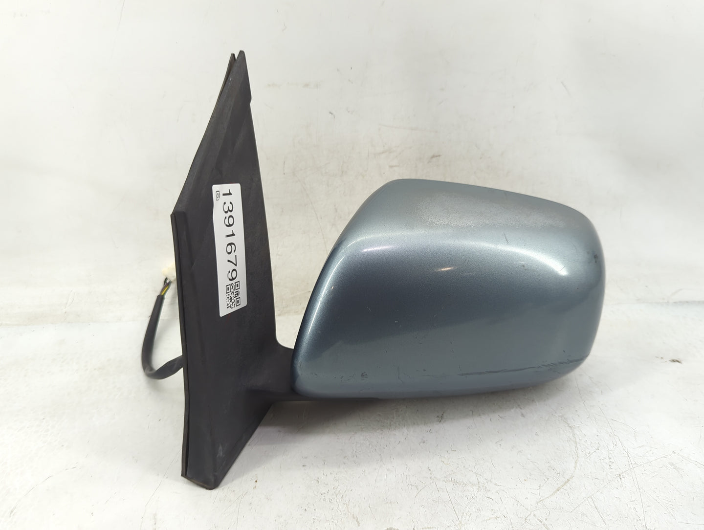 2004-2010 Toyota Sienna Driver Side View Mirror - Left Door Mirror OEM Used - Oemusedautoparts1.com
