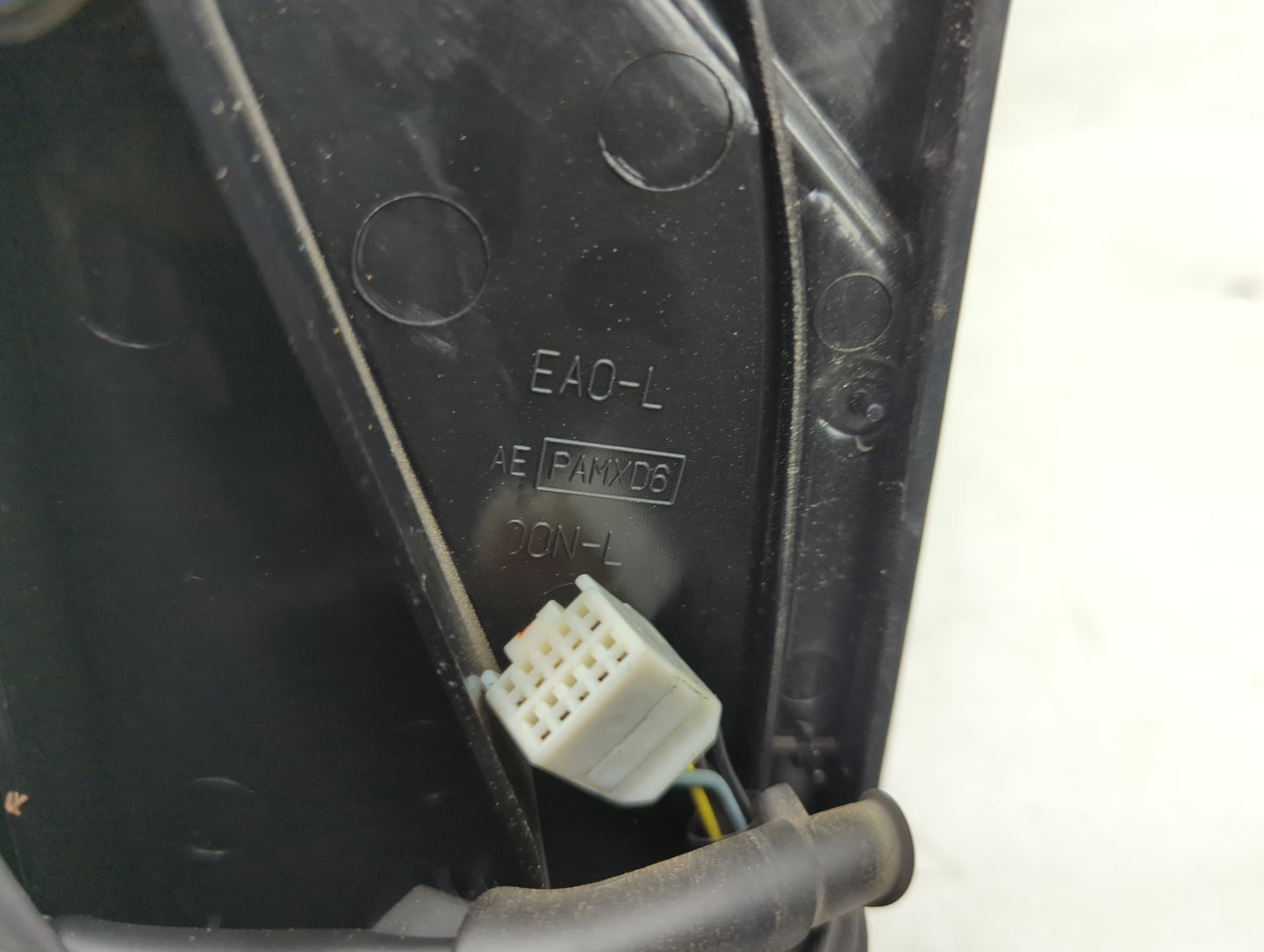2004-2010 Toyota Sienna Driver Side View Mirror - Left Door Mirror OEM Used - Oemusedautoparts1.com