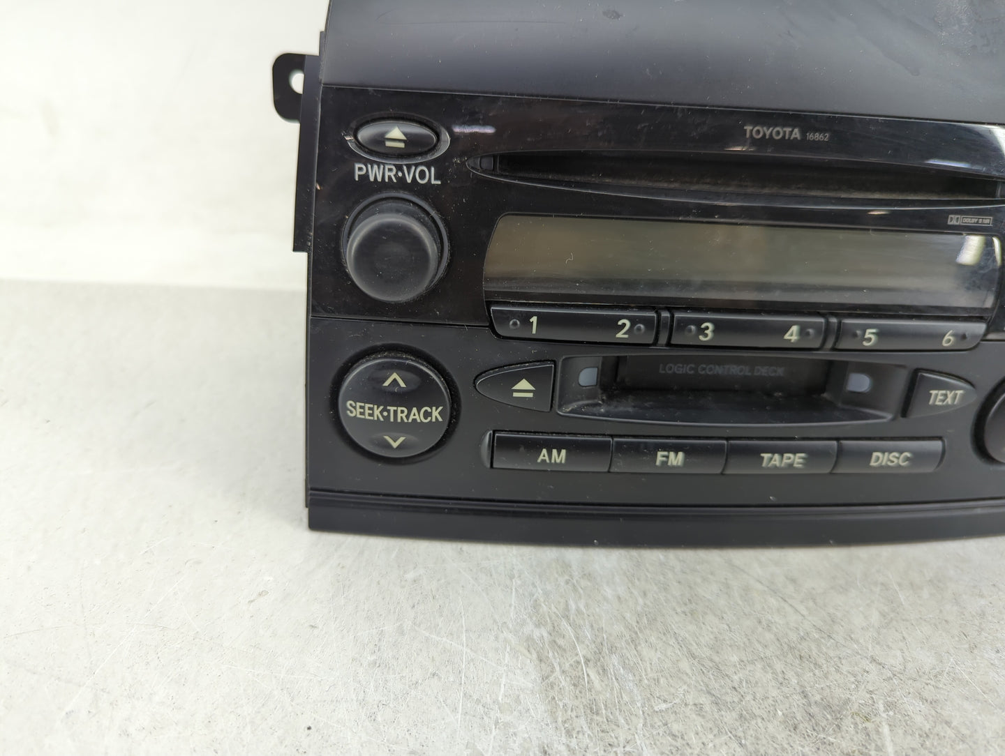 2004-2005 Toyota Sienna Radio AM FM Cd Player Receiver Replacement P/N:86120-AE011 Fits Fits 2004 2005 OEM Used Auto Parts -