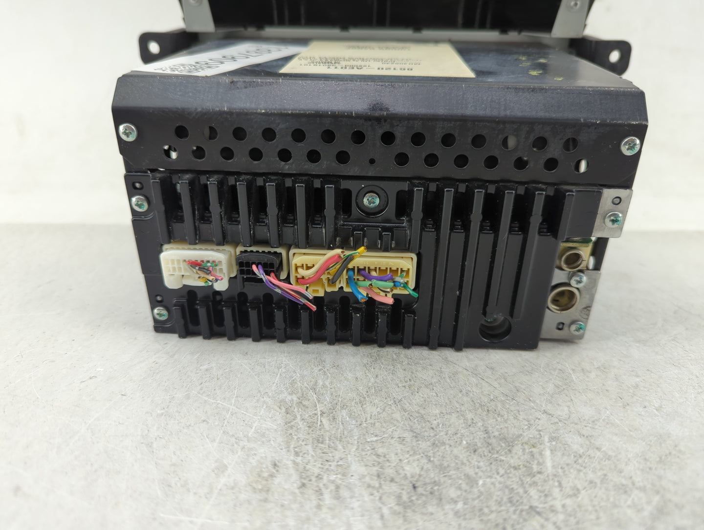 2004-2005 Toyota Sienna Radio AM FM Cd Player Receiver Replacement P/N:86120-AE011 Fits Fits 2004 2005 OEM Used Auto Parts -
