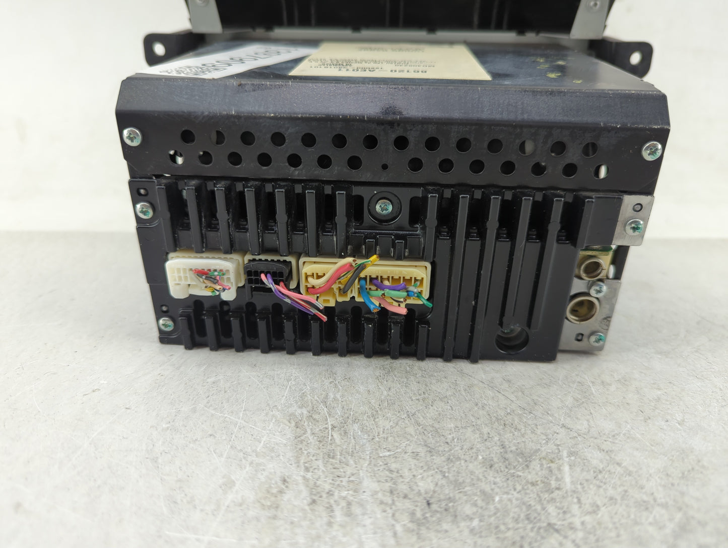 2004-2005 Toyota Sienna Radio AM FM Cd Player Receiver Replacement P/N:86120-AE011 Fits Fits 2004 2005 OEM Used Auto Parts -