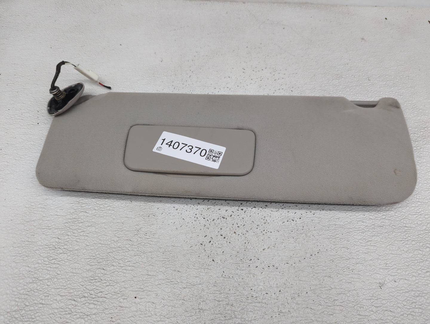 2005-2010 Toyota Sienna Sun Visor Shade Replacement Driver Left Mirror Fits Fits 2005 2006 2007 2008 2009 2010 OEM Used Auto