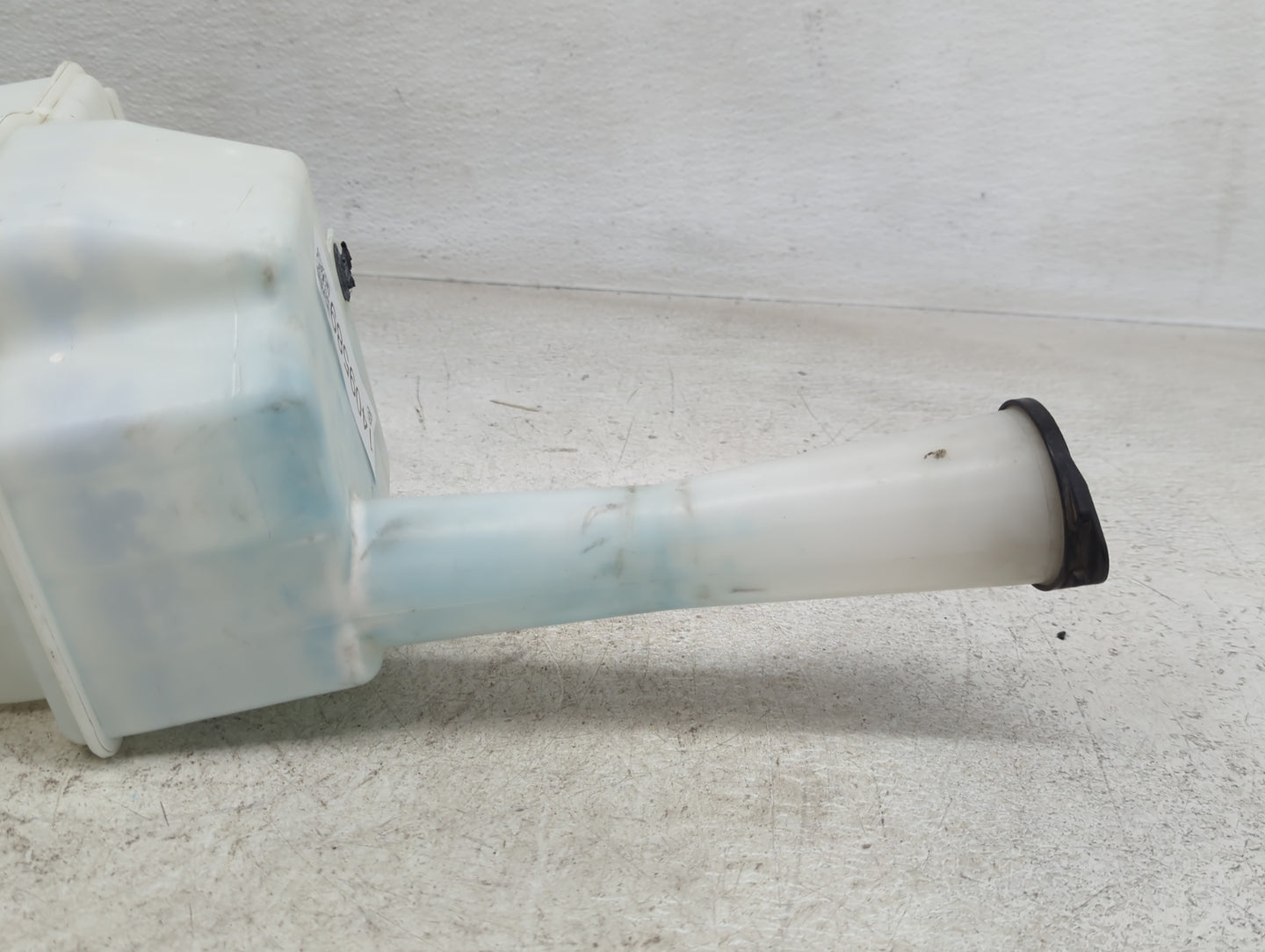 2004-2020 Toyota Sienna Windshield Washer Fluid Reservoir Bottle Oem 1409589 - Oemusedautoparts1.com