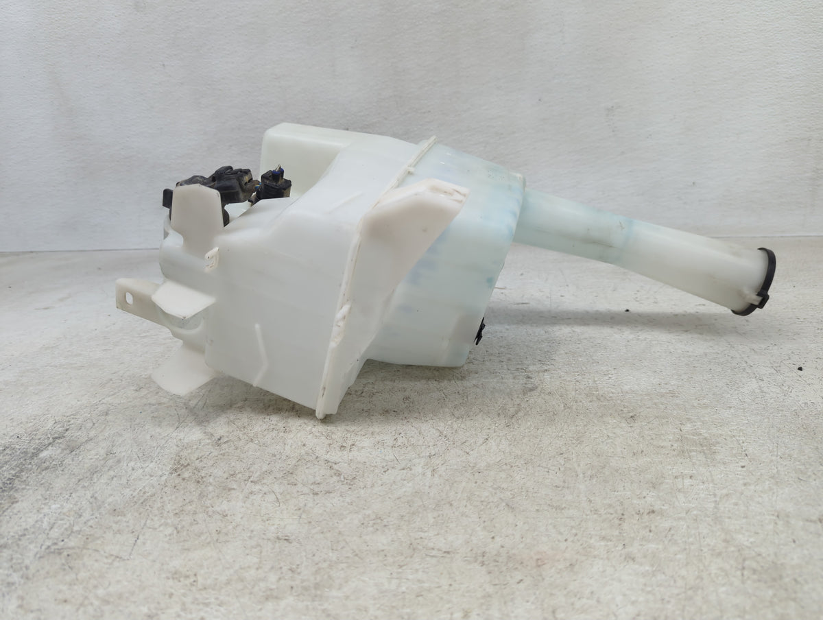 2004-2020 Toyota Sienna Windshield Washer Fluid Reservoir Bottle Oem 1409589 - Oemusedautoparts1.com
