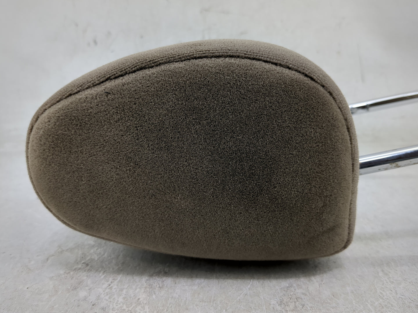 2005 Toyota Sienna Headrest Head Rest Rear Seat Fits OEM Used Auto Parts - Oemusedautoparts1.com