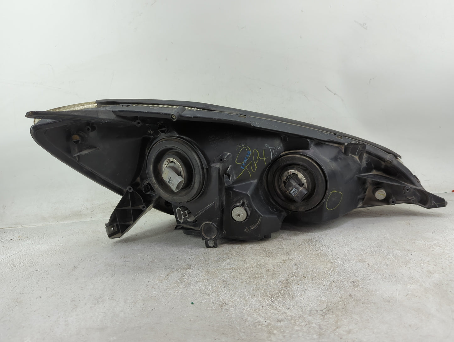 2004-2005 Toyota Sienna Passenger Right Oem Head Light Headlight Lamp - Oemusedautoparts1.com
