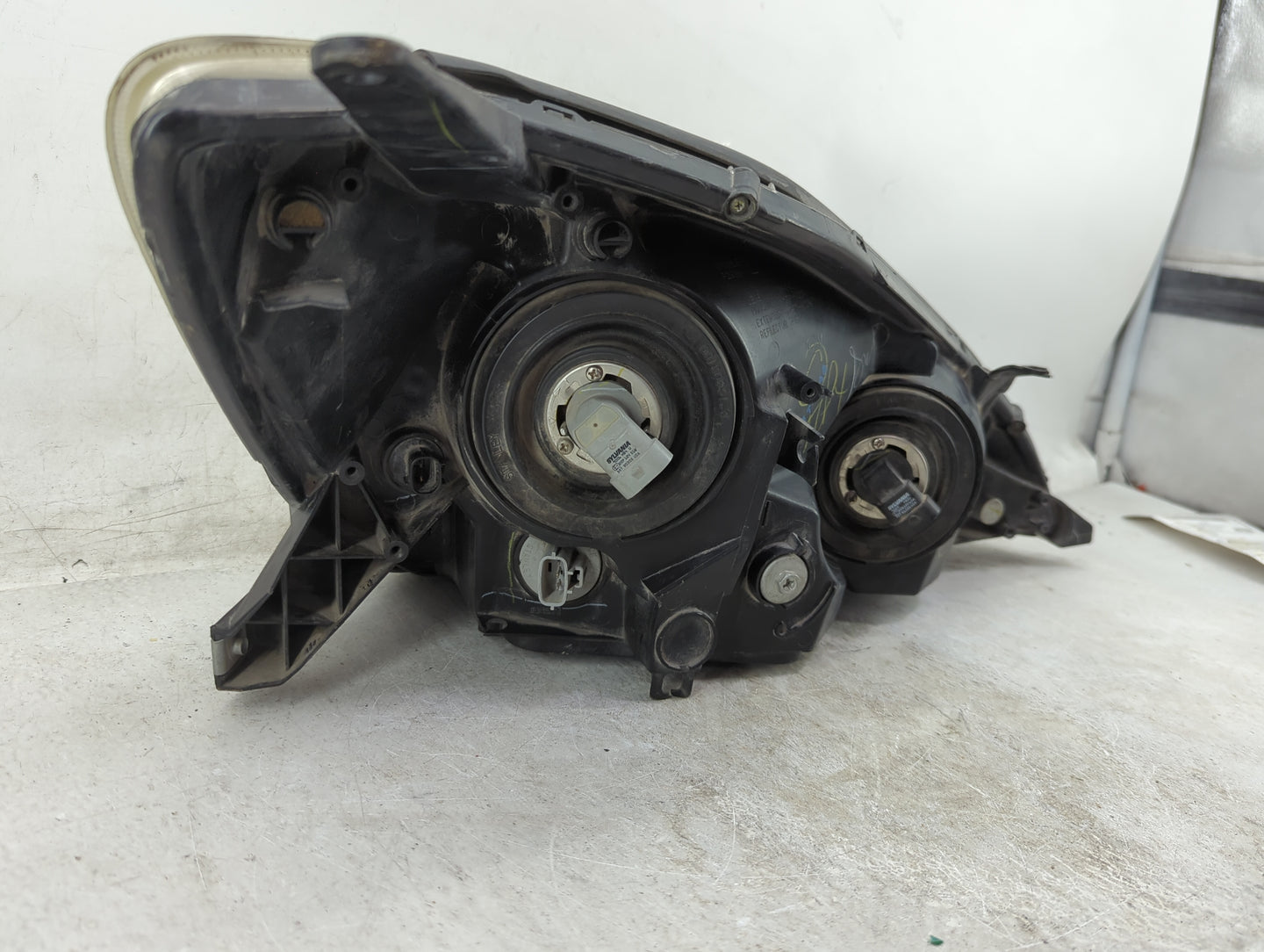 2004-2005 Toyota Sienna Passenger Right Oem Head Light Headlight Lamp - Oemusedautoparts1.com