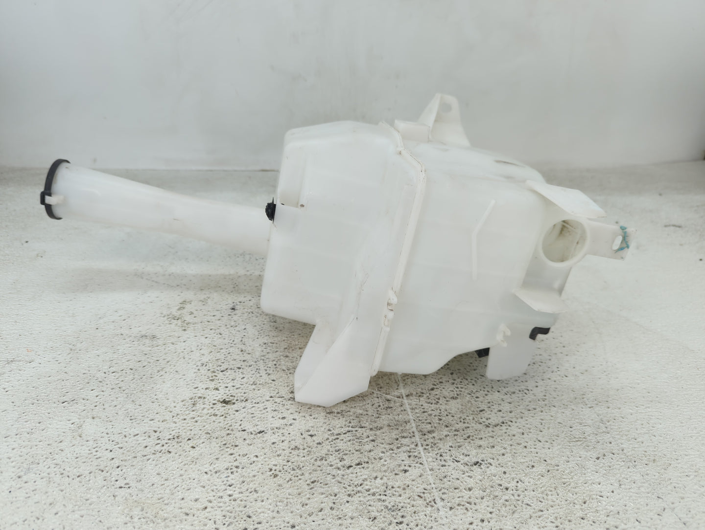 2004-2020 Toyota Sienna Windshield Washer Fluid Reservoir Bottle Oem - Oemusedautoparts1.com