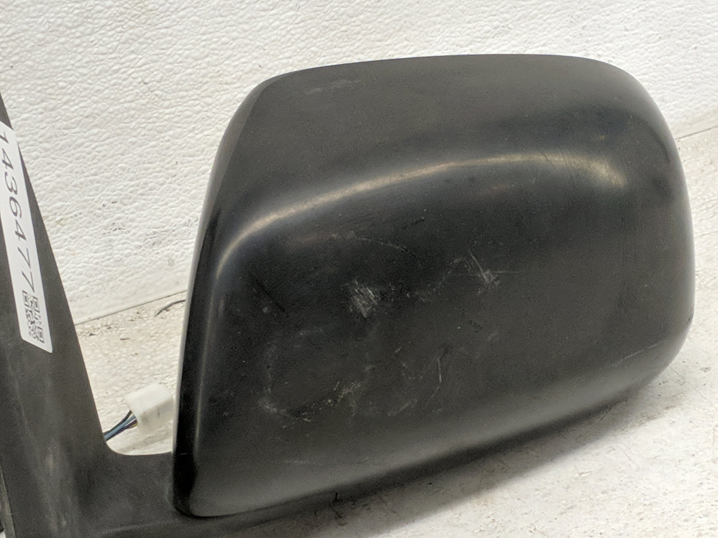2004-2010 Toyota Sienna Driver Side View Mirror - Left Door Mirror OEM Used - Oemusedautoparts1.com