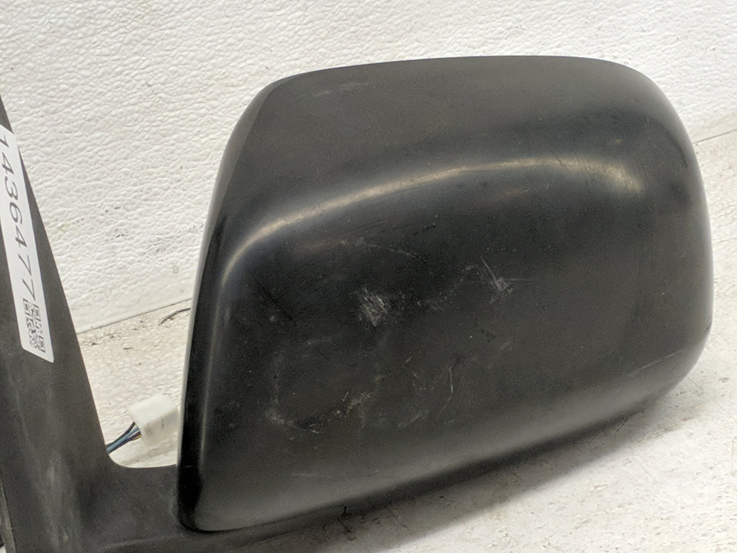 2004-2010 Toyota Sienna Driver Side View Mirror - Left Door Mirror OEM Used - Oemusedautoparts1.com