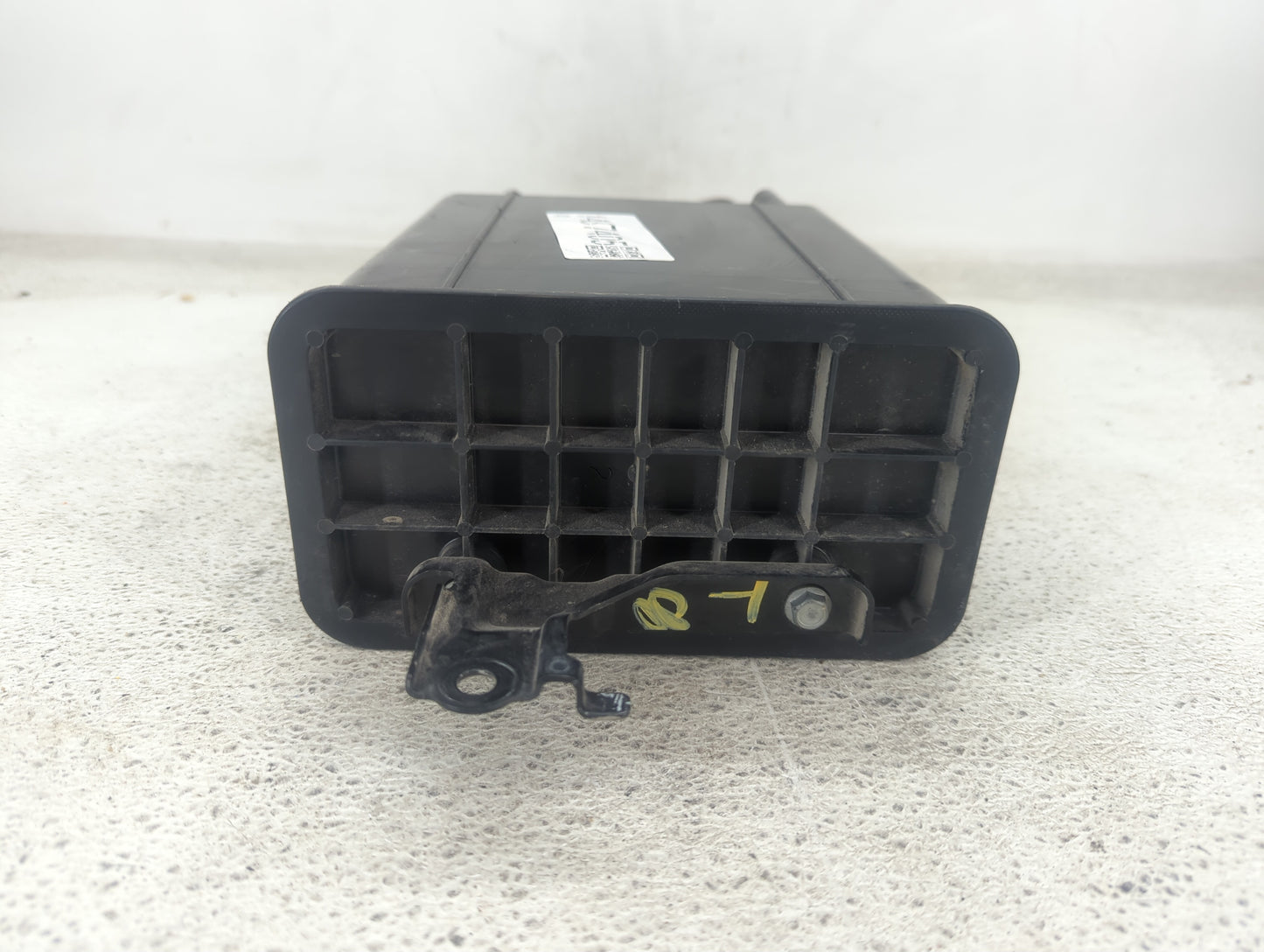 2005 Toyota Sienna Fuel Vapor Charcoal Canister - Oemusedautoparts1.com