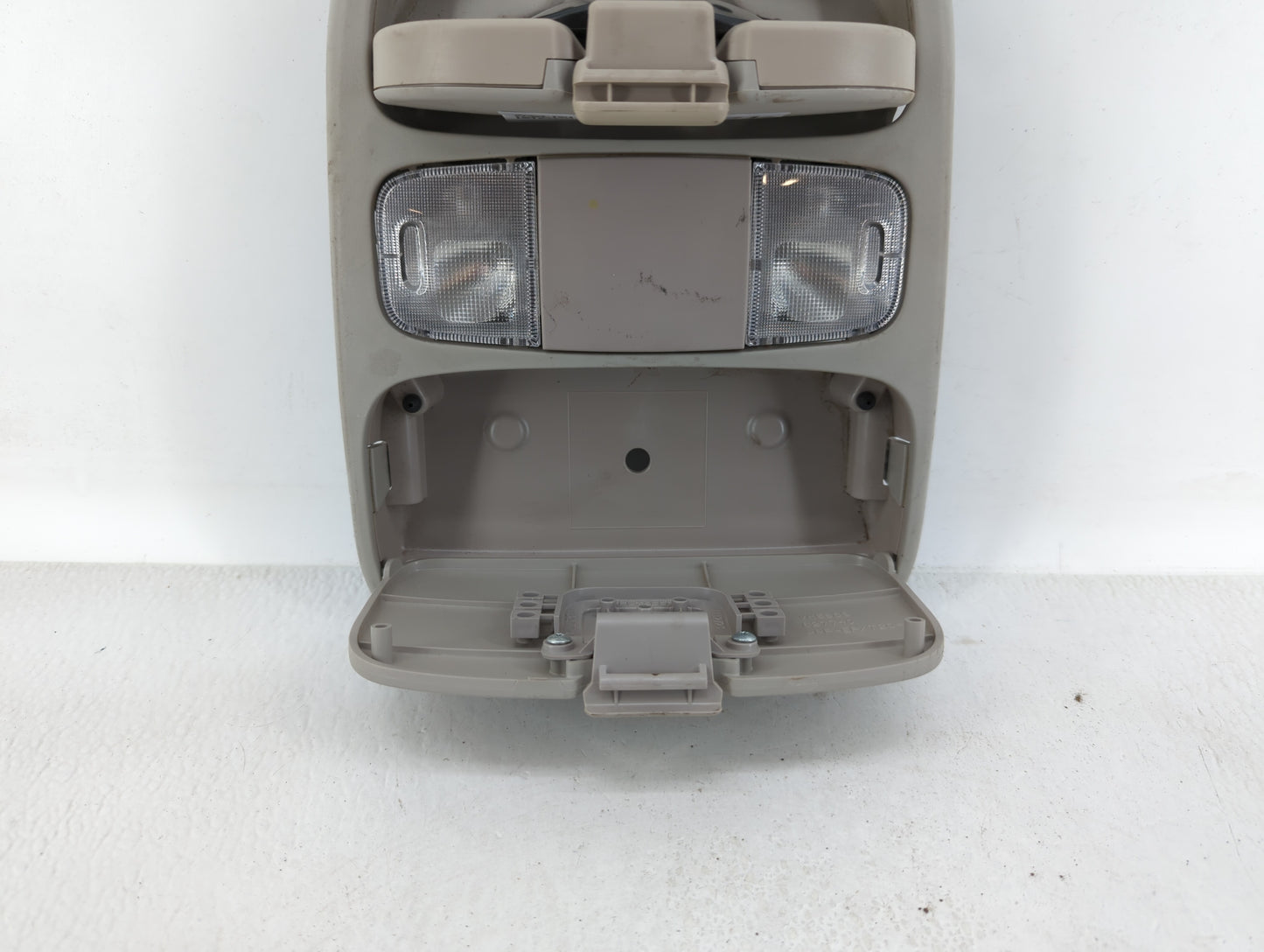 2005 Toyota Sienna Overhead Roof Console - Oemusedautoparts1.com