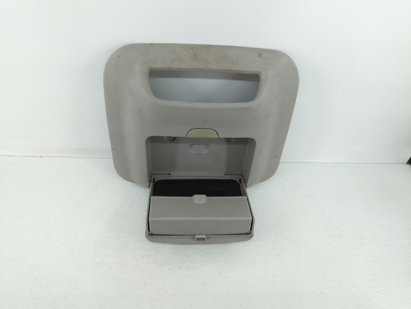 2005 Toyota Sienna Overhead Roof Console - Oemusedautoparts1.com