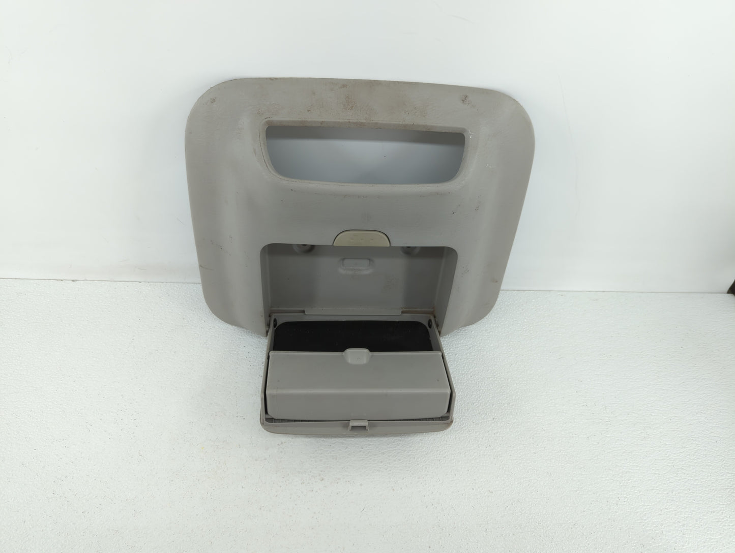 2005 Toyota Sienna Overhead Roof Console - Oemusedautoparts1.com