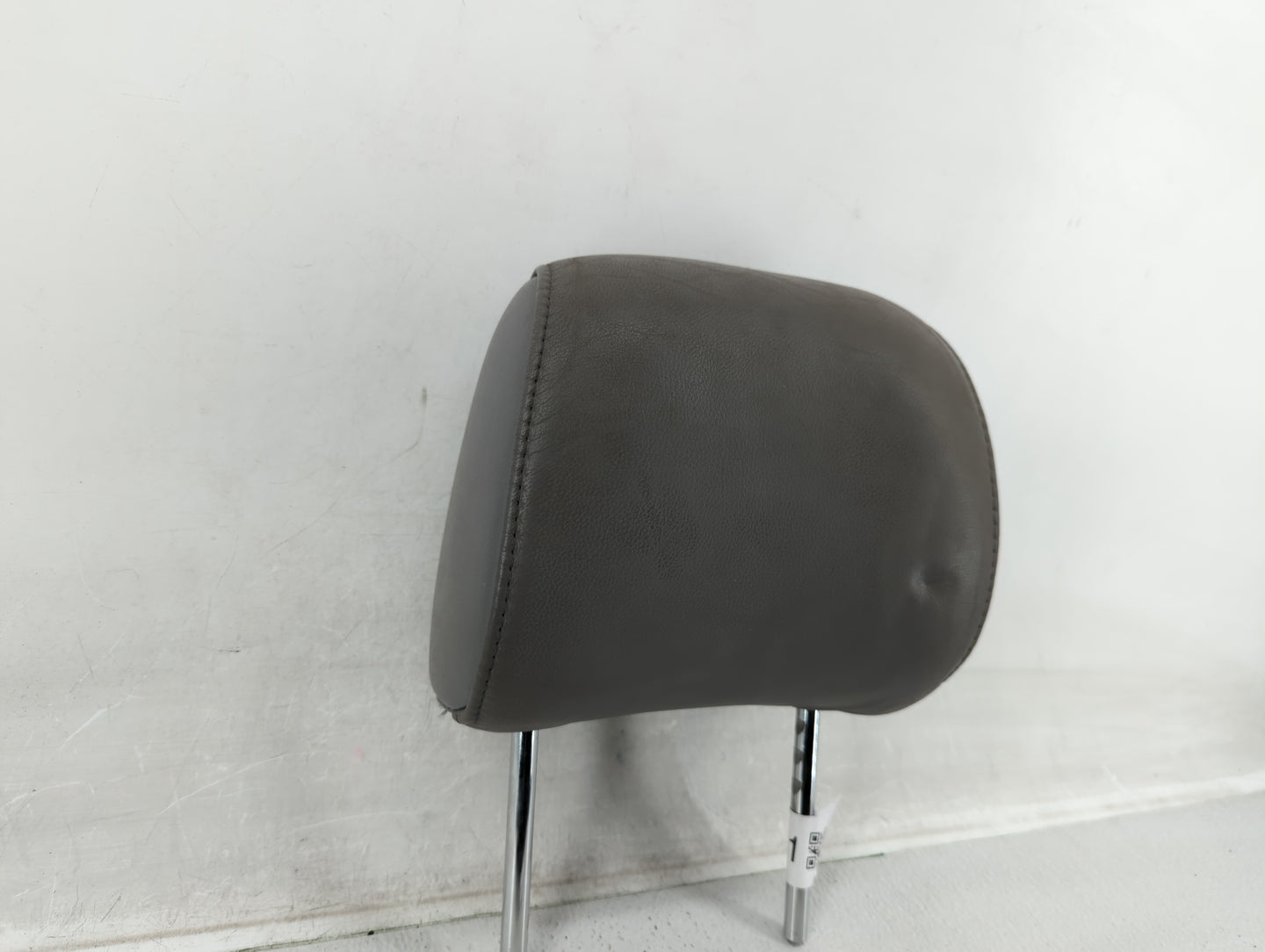 2005 Toyota Sienna Headrest Head Rest Rear Seat Fits OEM Used Auto Parts - Oemusedautoparts1.com