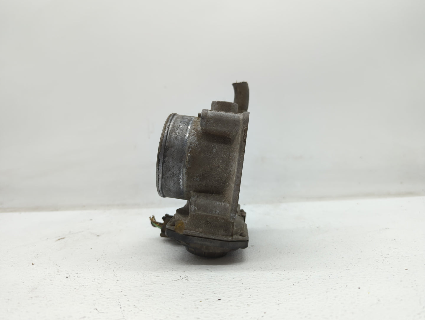 2004-2008 Toyota Solara Throttle Body P/N:22030-0A020 22030-20060 Fits Fits 2003 2004 2005 2006 2007 2008 2009 2010 OEM Used