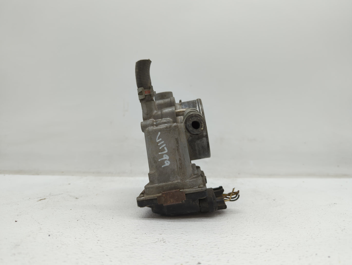 2004-2008 Toyota Solara Throttle Body P/N:22030-0A020 22030-20060 Fits Fits 2003 2004 2005 2006 2007 2008 2009 2010 OEM Used