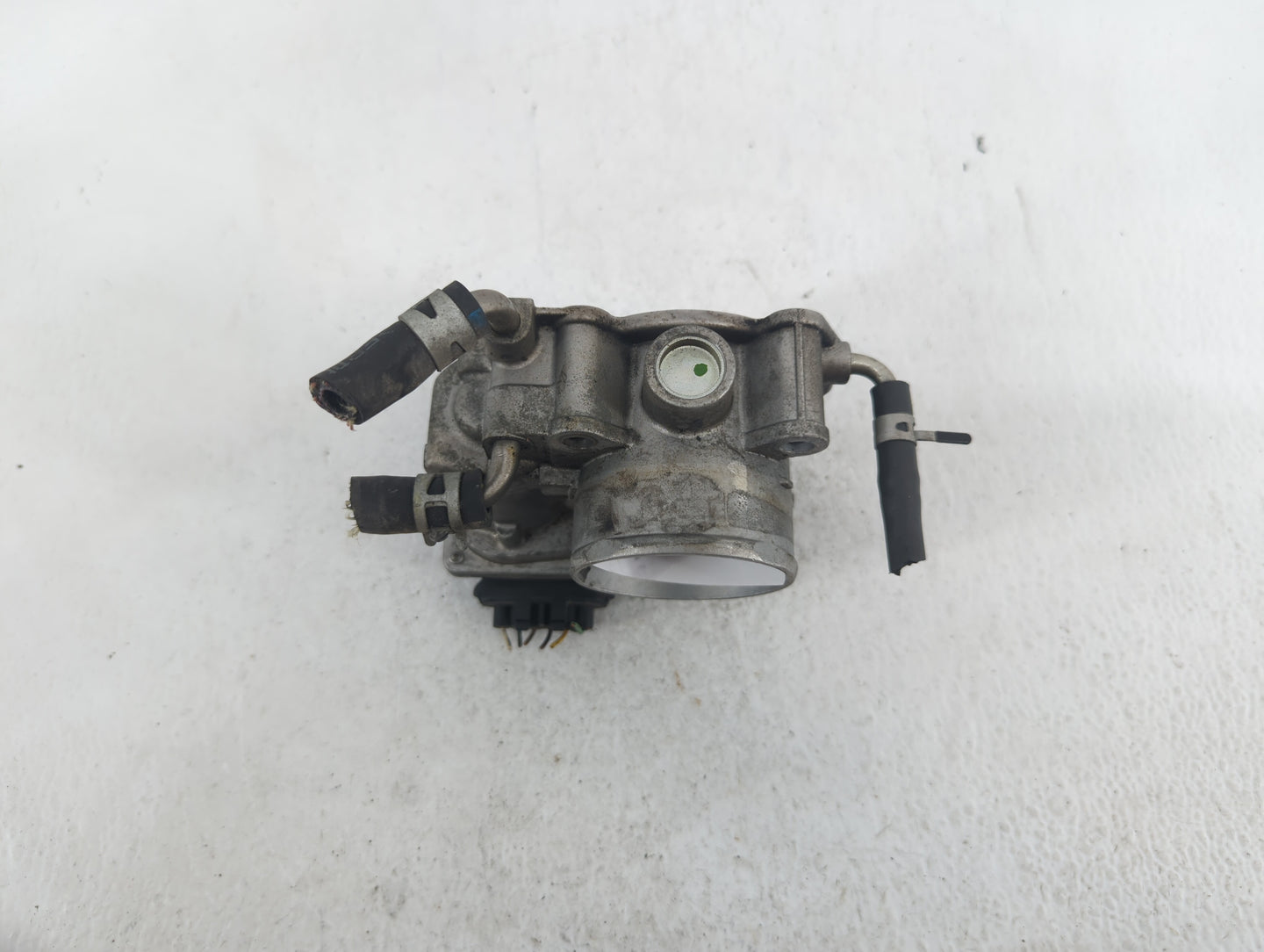 2004-2006 Toyota Solara Throttle Body P/N:22030-0H021 Fits Fits 2004 2005 2006 2007 OEM Used Auto Parts - Oemusedautoparts1.